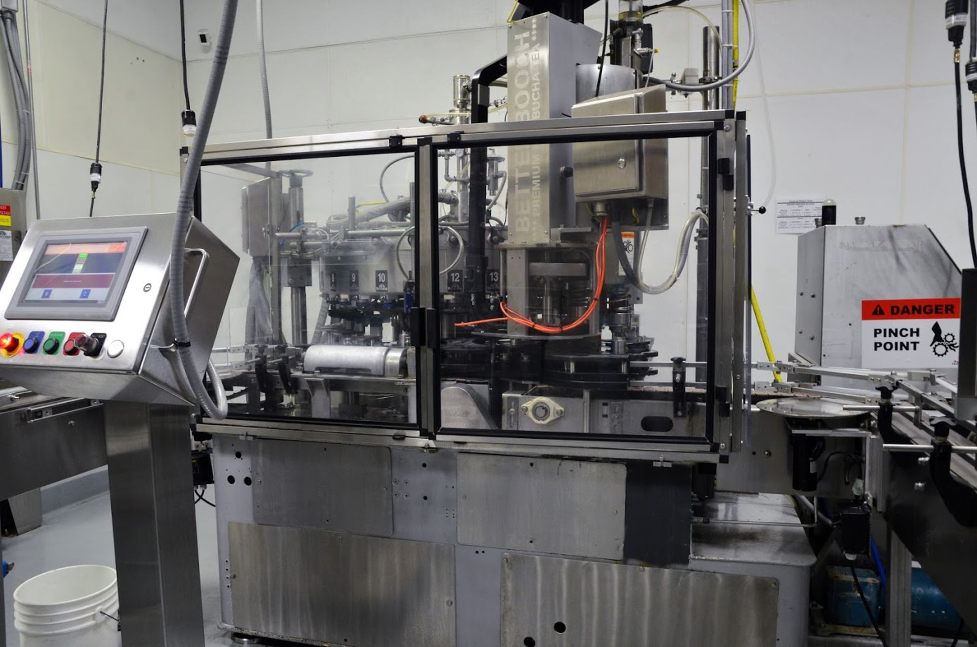 2018 Remanufactured Crown 28-Valve Filler with 6-Head CSI Capper (M - Subj to Bulk | Rig Fee: $3000 - Image 2 of 9