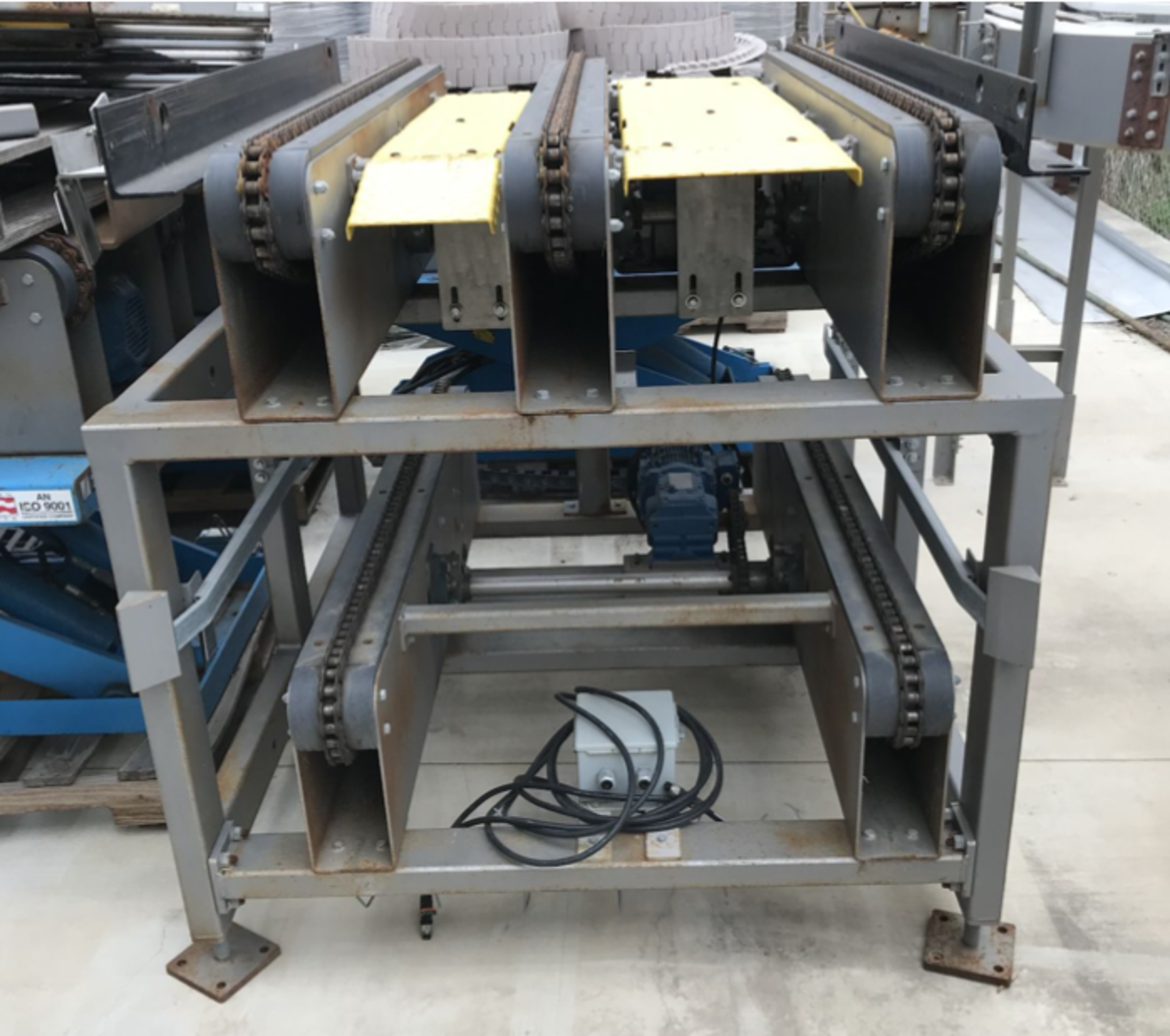 Double Row Stacked Pallet Conveyor, 4.5ft, Multi-Directional Capable, Upper/Lower Pallet C (Loc: TX)