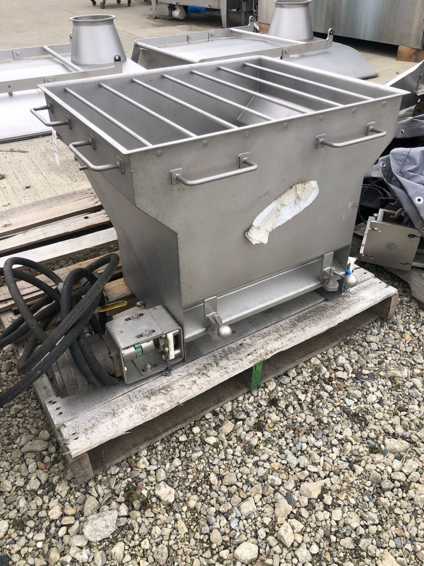 Breading Feed Hopper | Rig Fee: $75