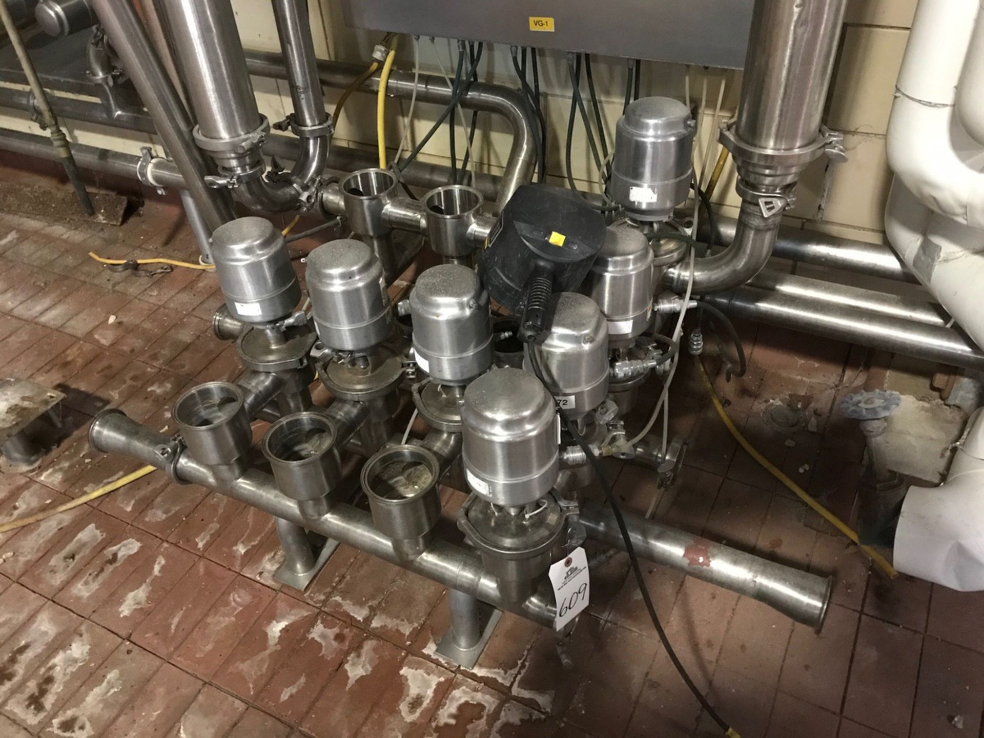 (16) VALVE CLUSTER WITH (7) AIR VALVES AND (2) FILTERS | Rig Fee: $300