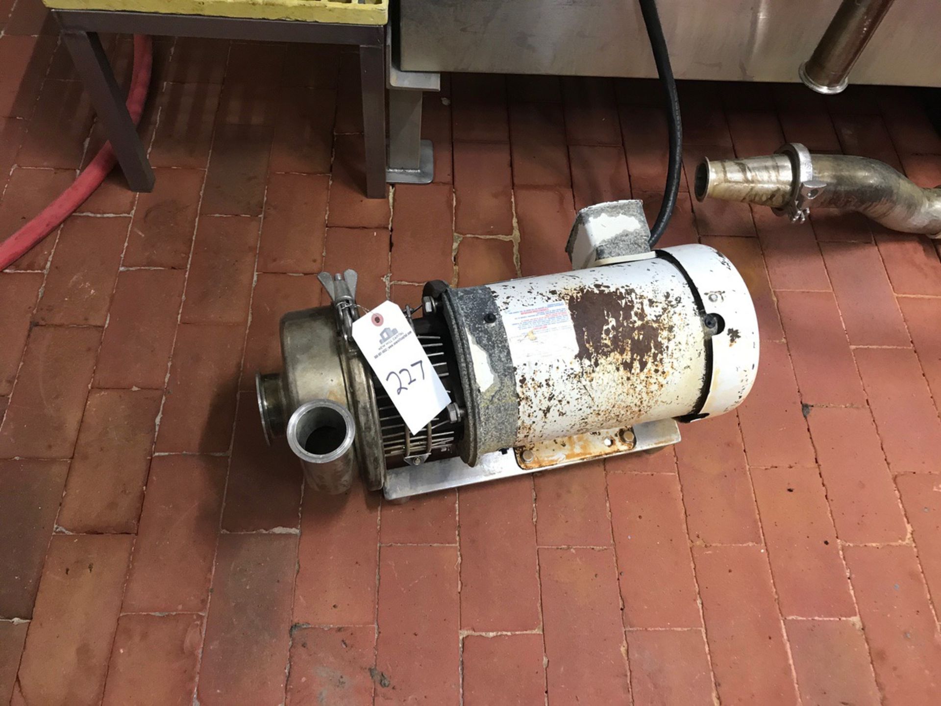 CENTRIFUGAL PUMP, 3'' INLET, 2'' OUTLET, 5 HP | Rig Fee: $50