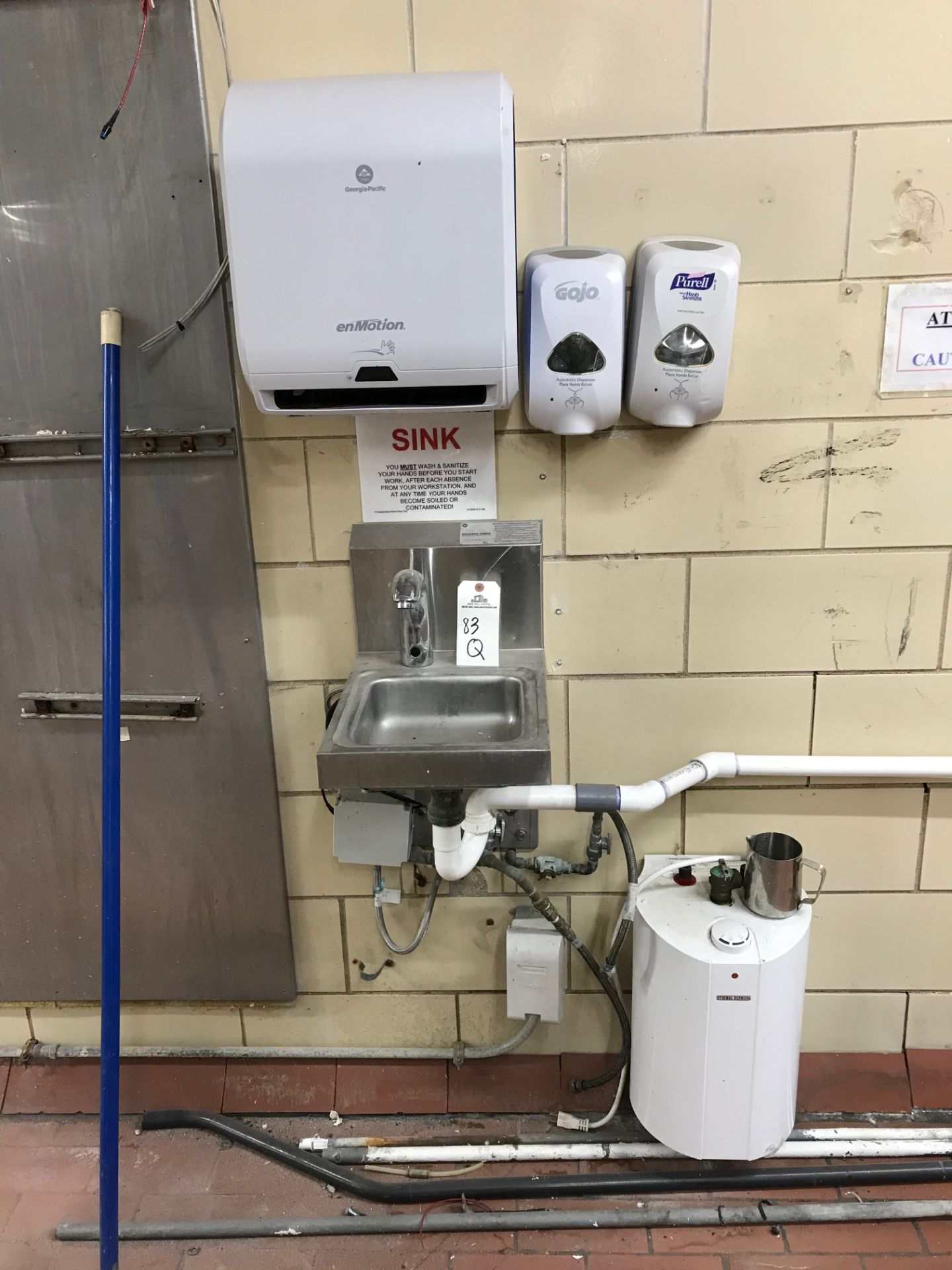 STAINLESS STEEL SINK WITH HOT WATER HEATER, PAPER TOWEL DISPENSER | Rig Fee: $25