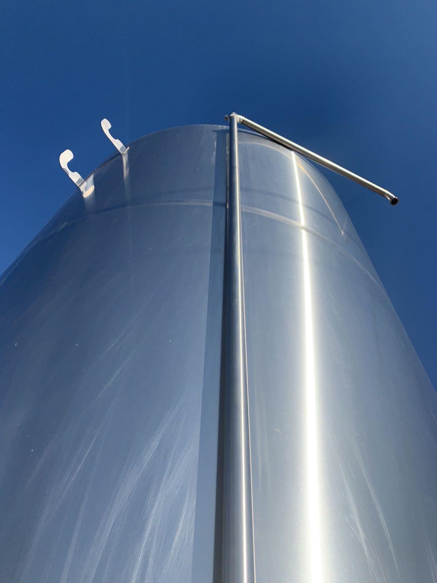 2013 MARKS DESIGN 60 BBL FERMENTER, GLYCOL JACKETED, S/N: 13114 (LOC: TEXAS) | Rig Fee: 900 - Image 2 of 9