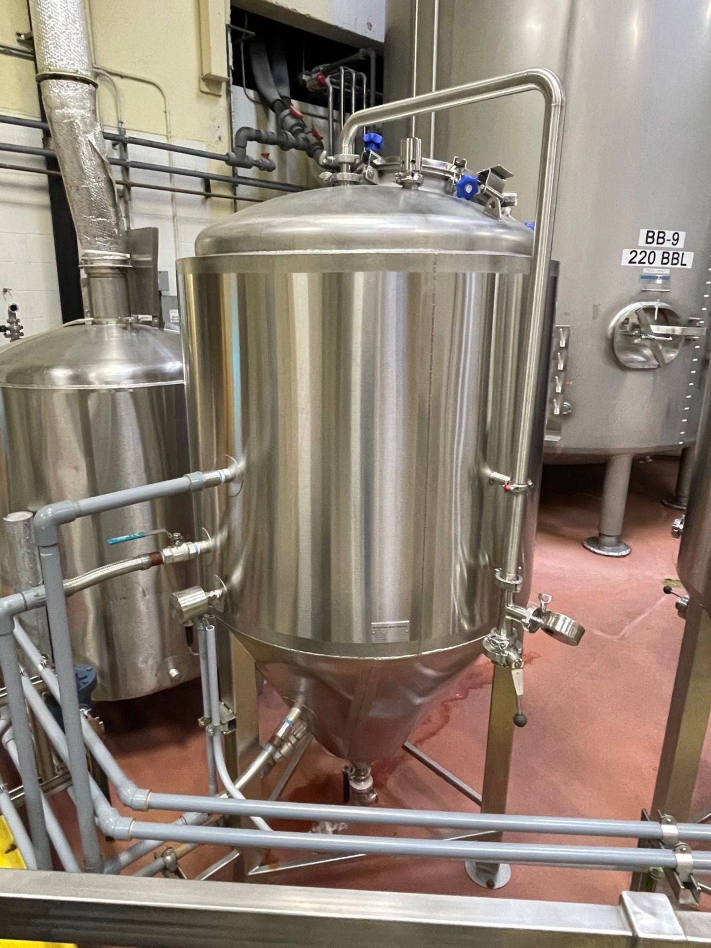 2015 BRIDGETOWN 5 BBL FERMENTER, JACKETED, S/N 4190, APPROX DIMS: 92" OAH X 46" | Rig Fee: 150 - Image 3 of 3
