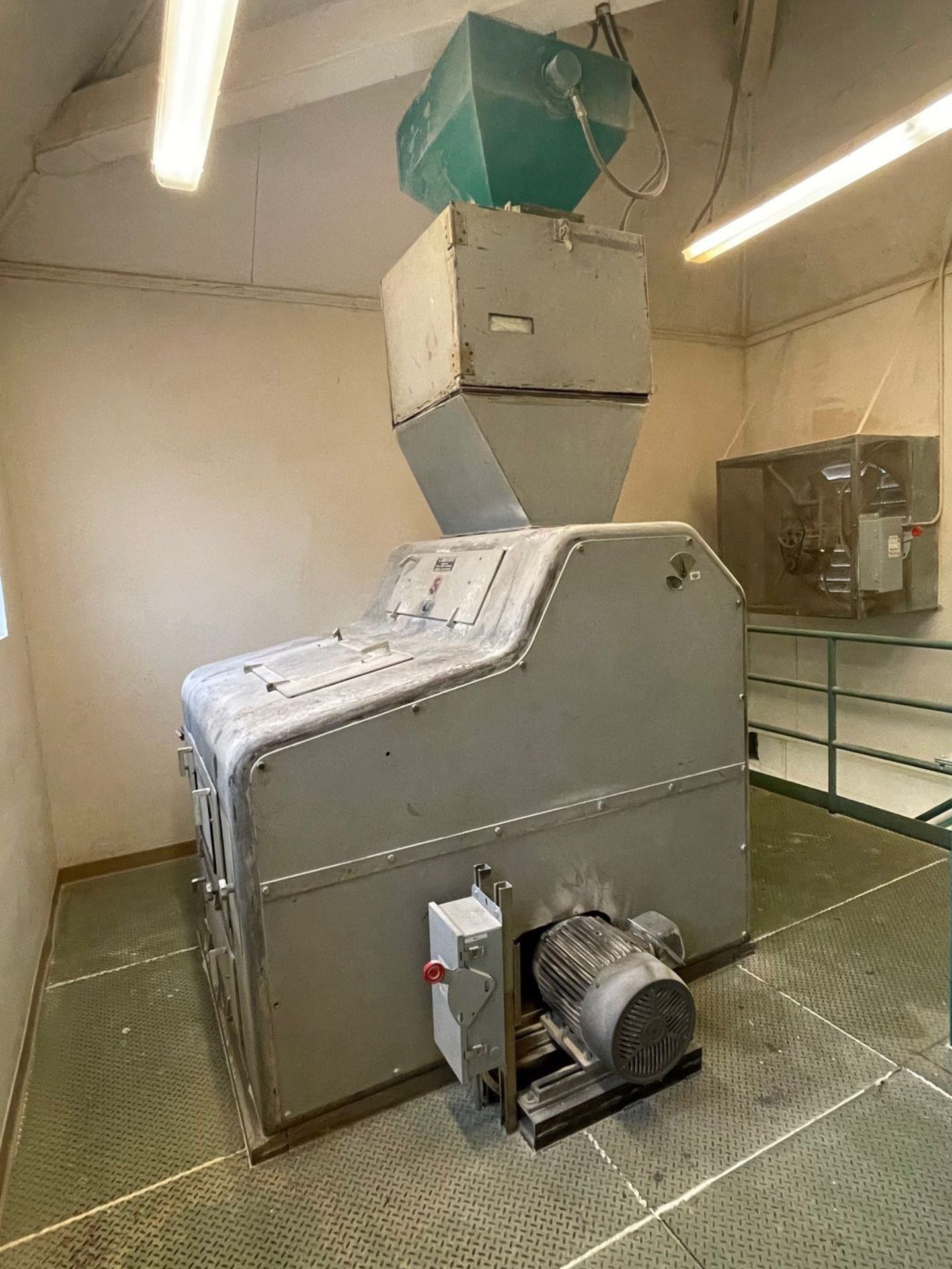 SEEGER SSM 6 ROLLER MILL AND SEEGER MALT CLEANER W/MAGNET | Rig Fee: See Desc - Image 3 of 10