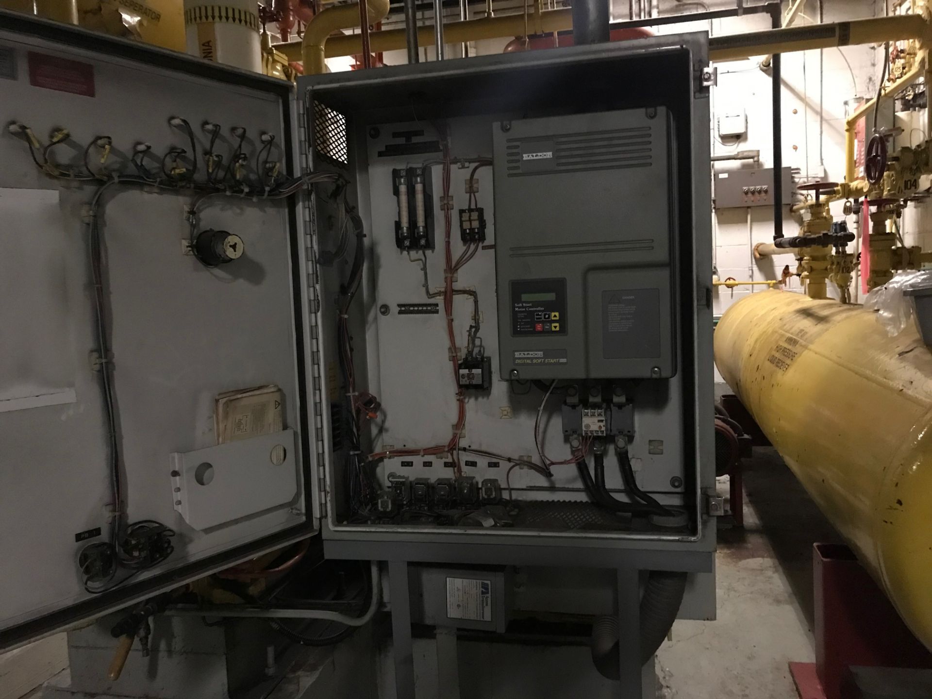 Vilter Ammonia Compressor, 12-Cylinder with Oil Separator | Reqd Rig: See Desc - Image 3 of 3