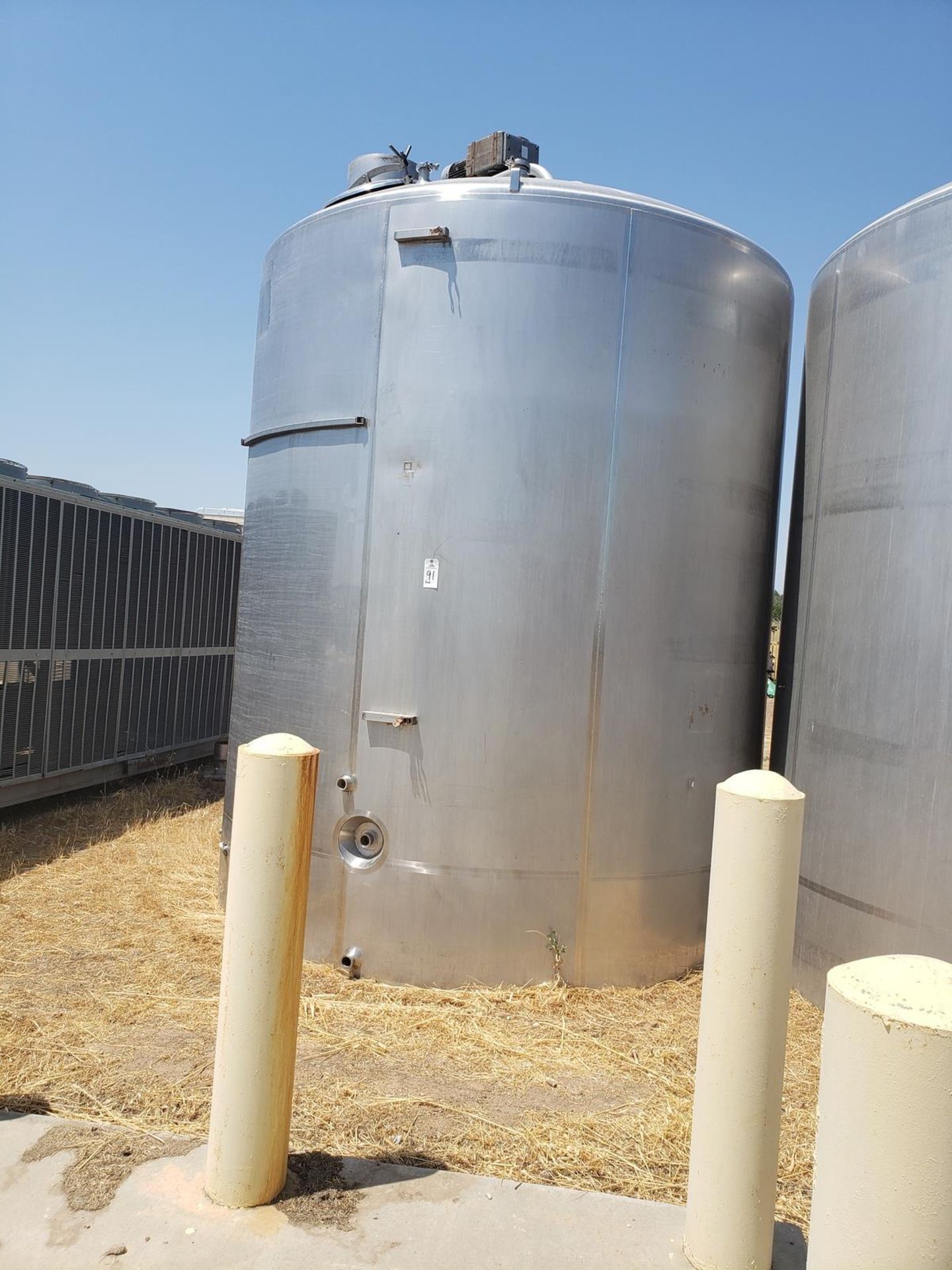 4,500 Gallon Stainless Steel, Jacketed, Top Agitated Holding Tank, 8' X 11'6", 13' | Rig Fee: $950