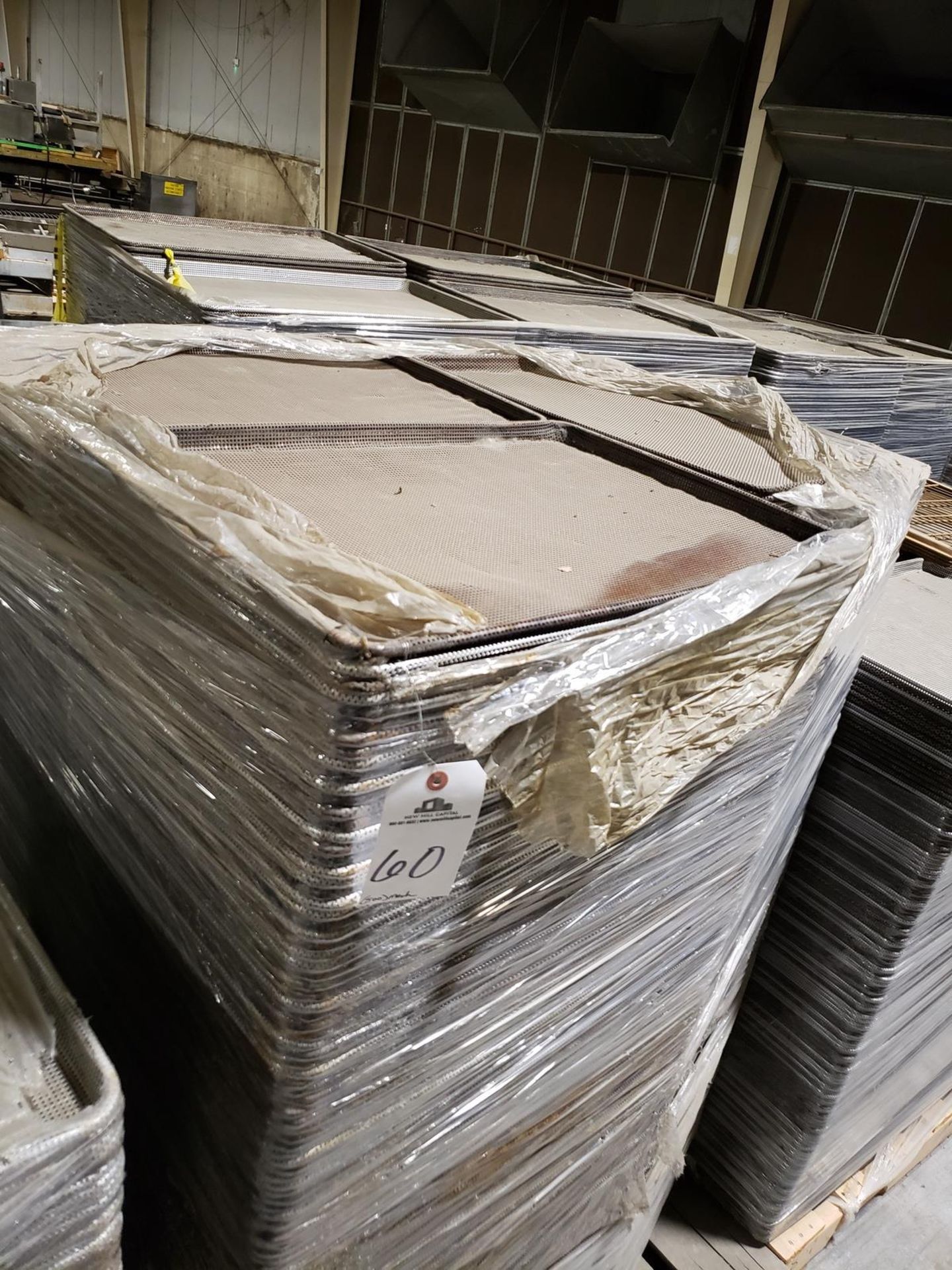 Lot of (500) Perforated Baking Sheets | Rig Fee: $100