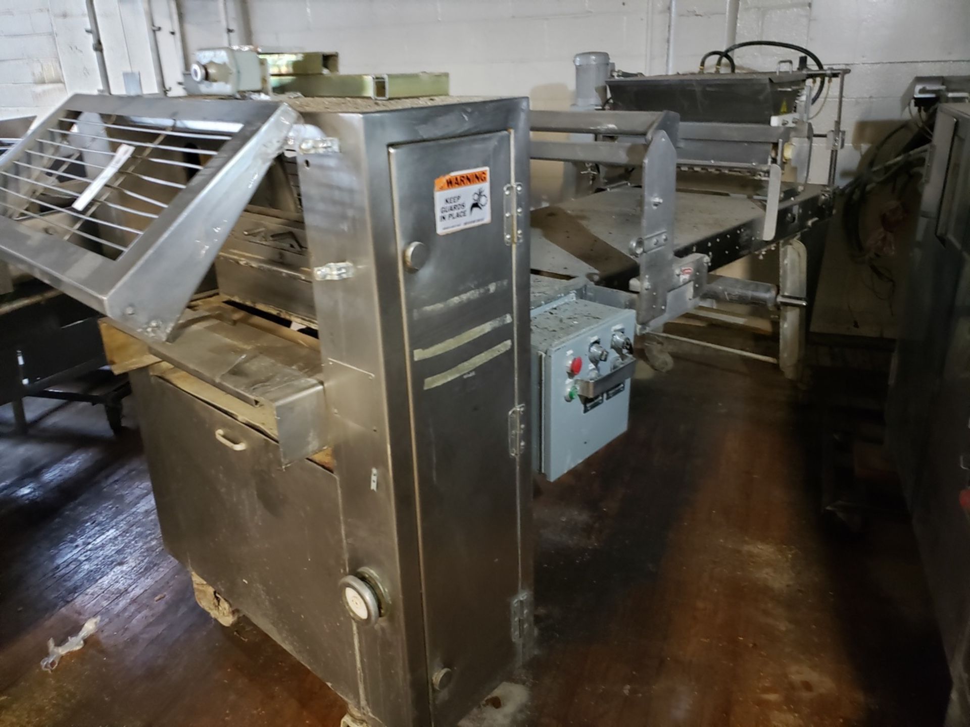 Moline 24" Stainless Steel Conveyor, W/ Guillotine Cutter & Flour Duster | Rig Fee: $325 - Image 4 of 4