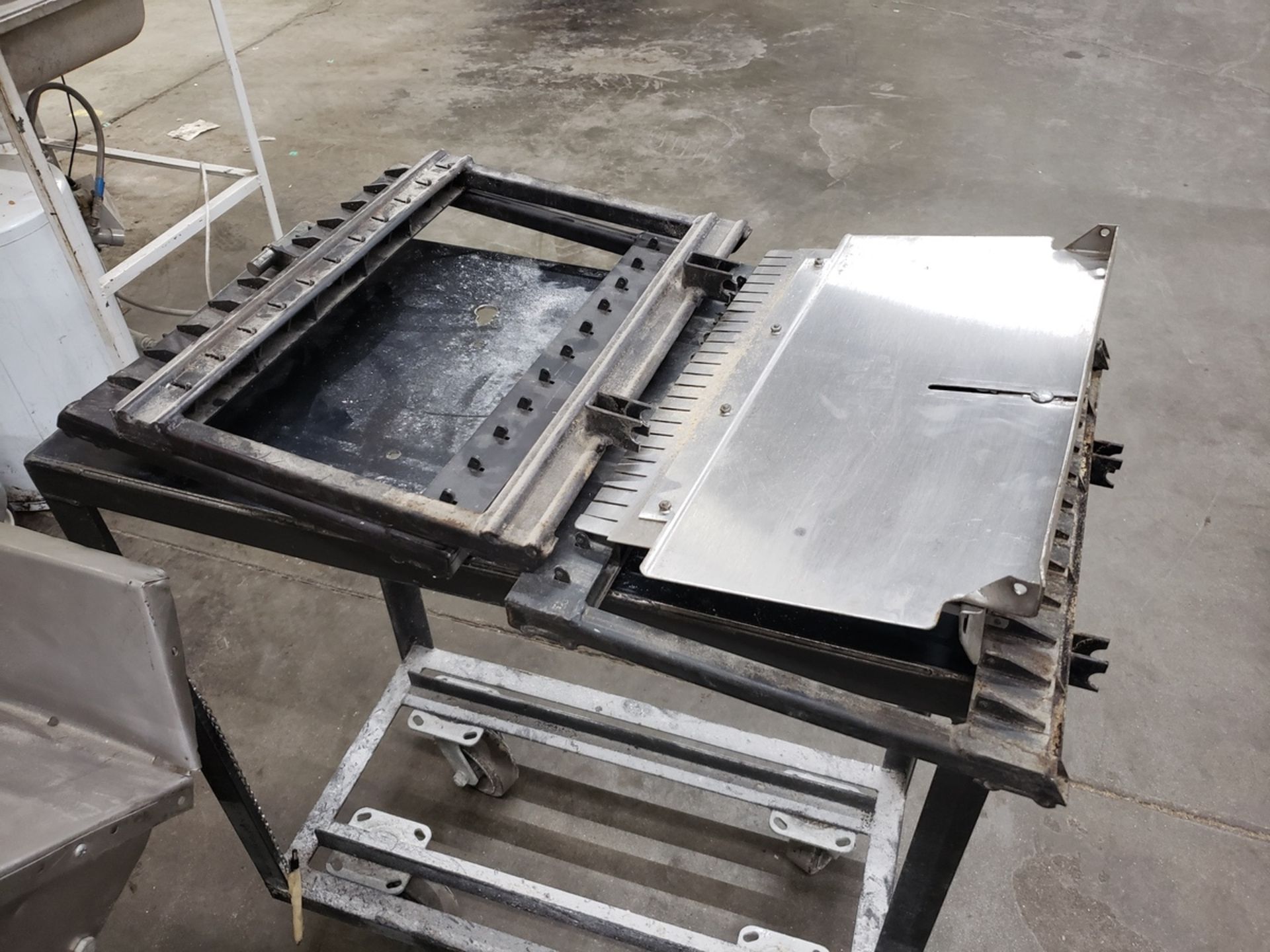 Lot of (2) Oliver Bread Slicers | Rig Fee: $250 - Image 4 of 4