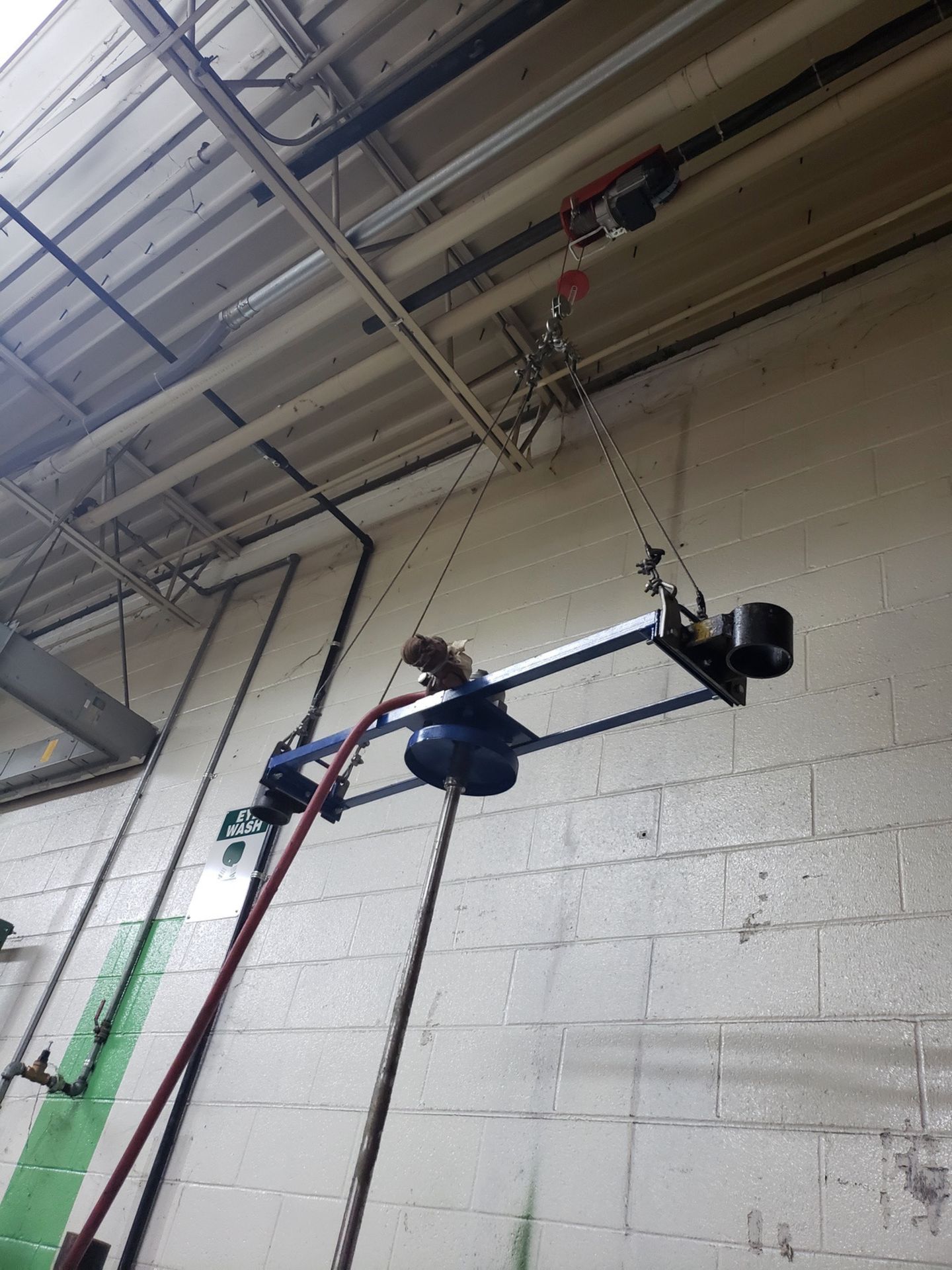 Pneumatic Mixer, W/ Electric Hoist | Rig Fee $25 - Image 2 of 2