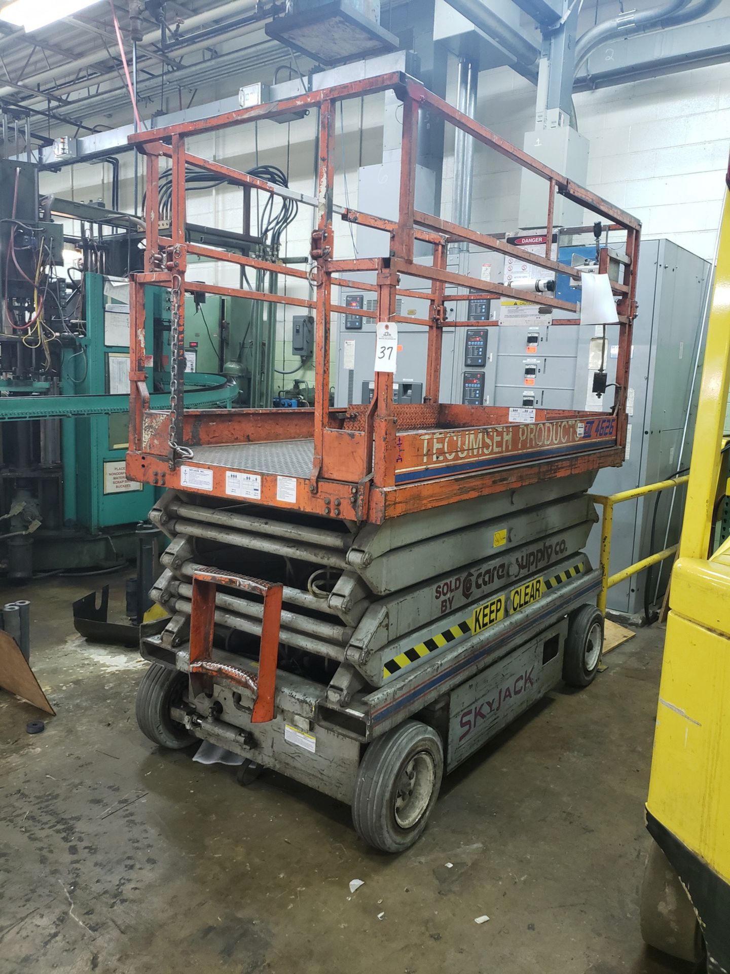 Skyjack Scissor Lift, M# 4626 | Rig Fee $150