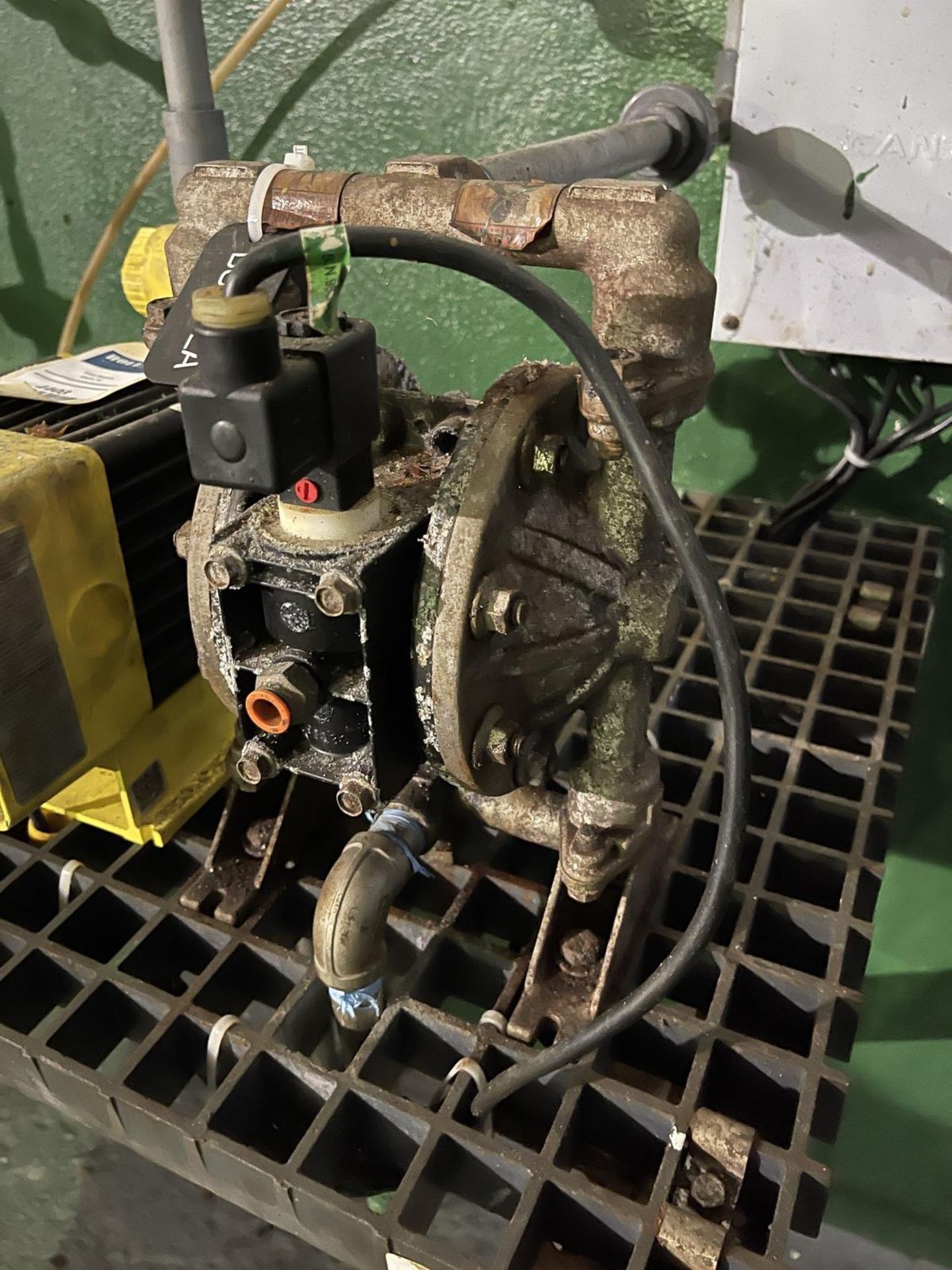 ARO Pump, 12GPM, Facility Tag: BO-302A - Subj to Bulk | Rig Fee $100 - Image 2 of 2