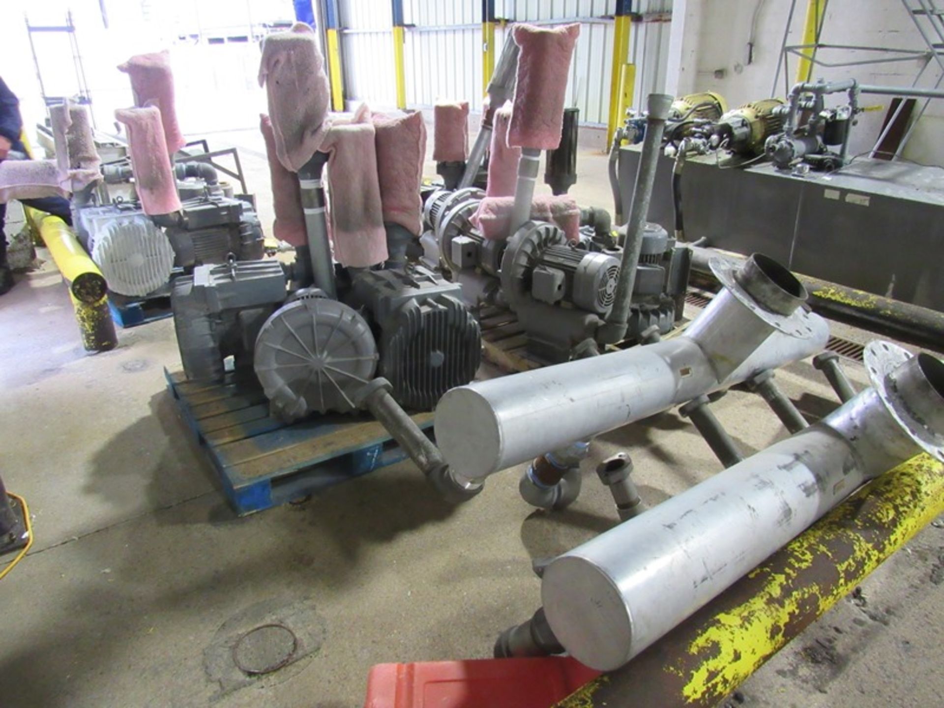 Fuji Mdl. VFC800A-7W Ring Compressors, Blower & Manifold, 5 blower manifold with ba | Rig Fee: $150 - Image 3 of 4
