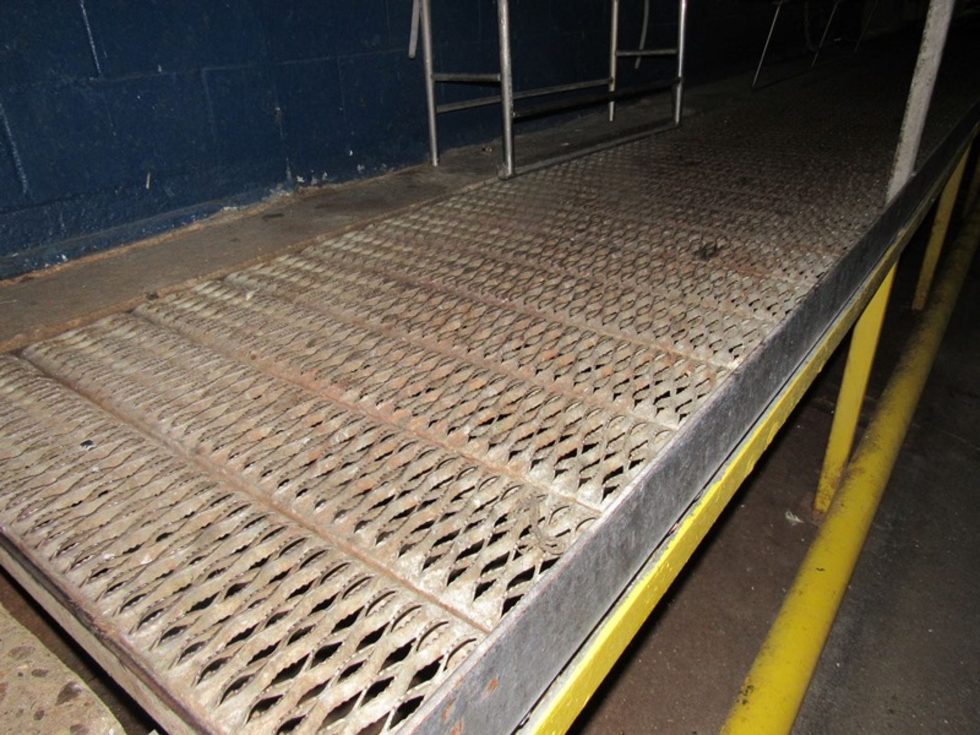 Lot Delivery Stands, approx. 120' long multi level and approx. 90' long multi level | Rig Fee: $600 - Image 2 of 10