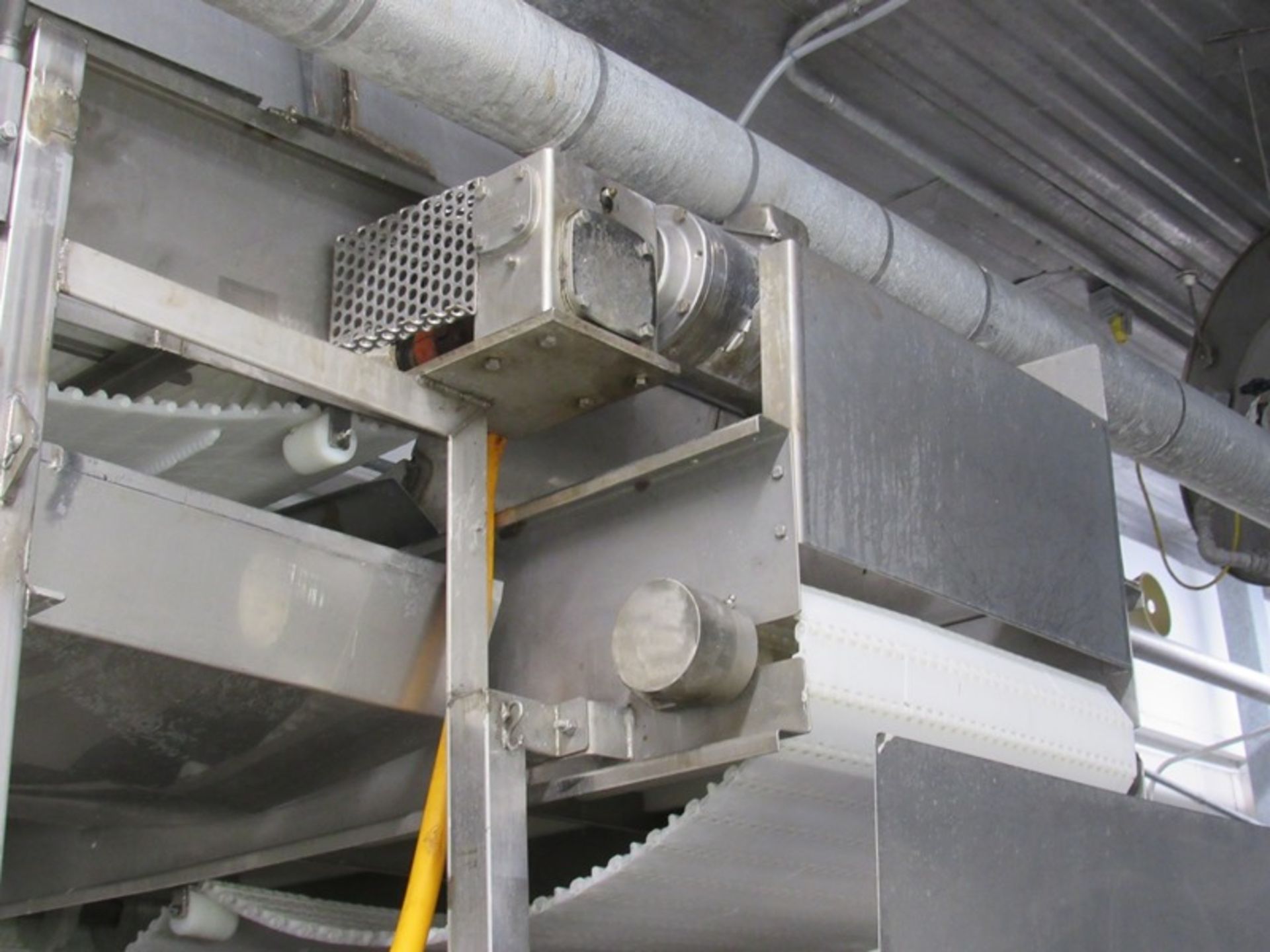 Stainless Steel Conveyor, 24" W X 62' L X 11' T plastic belt, stainless steel 3 pha | Rig Fee: $900 - Image 3 of 5