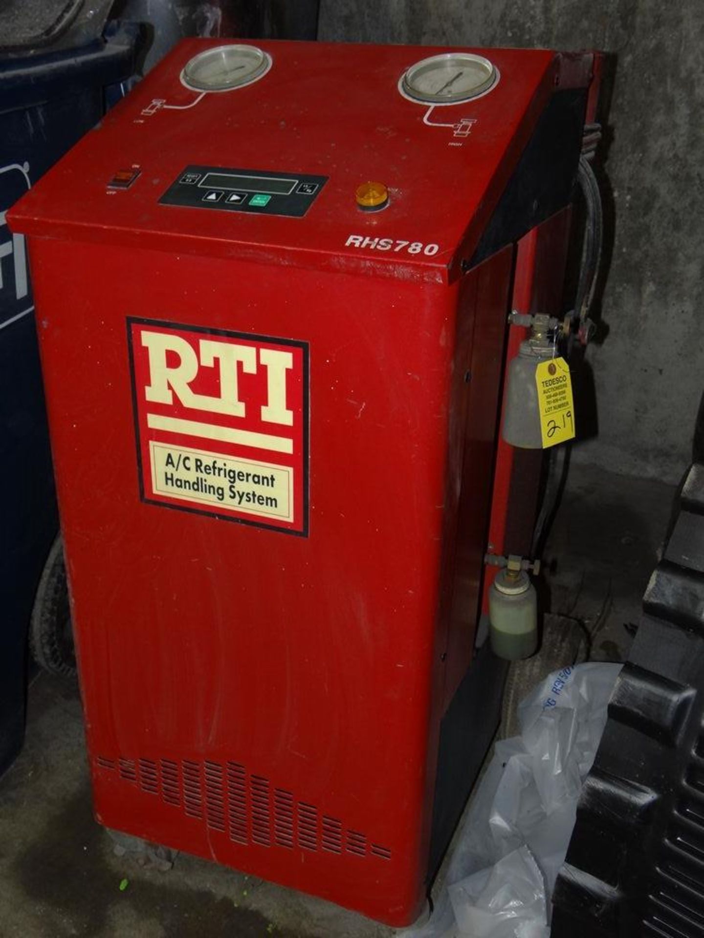 (1) RTI RHS780 A/C Refrigerant Handling System