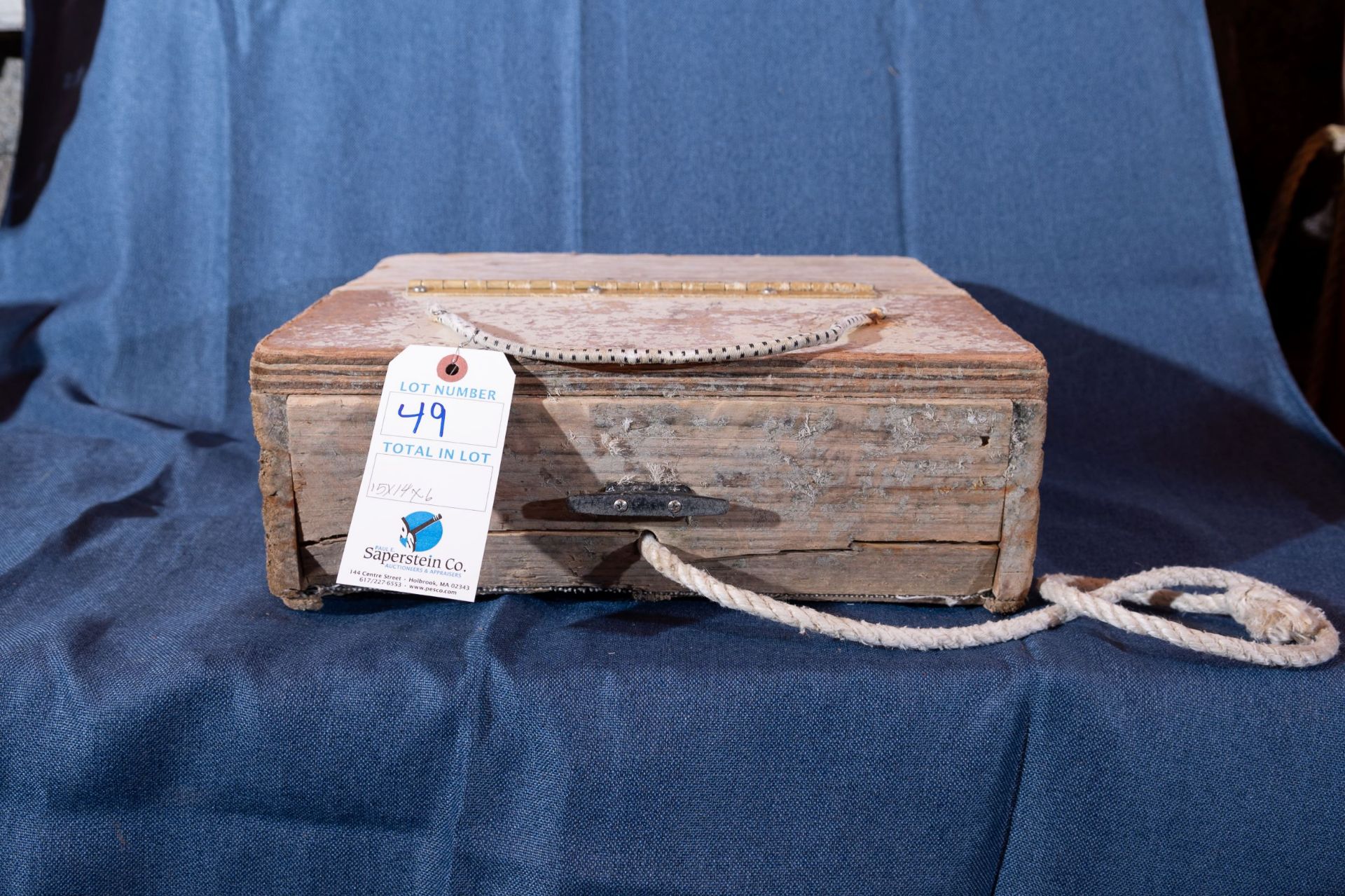 Wood Bait Box 15"x14"x6"