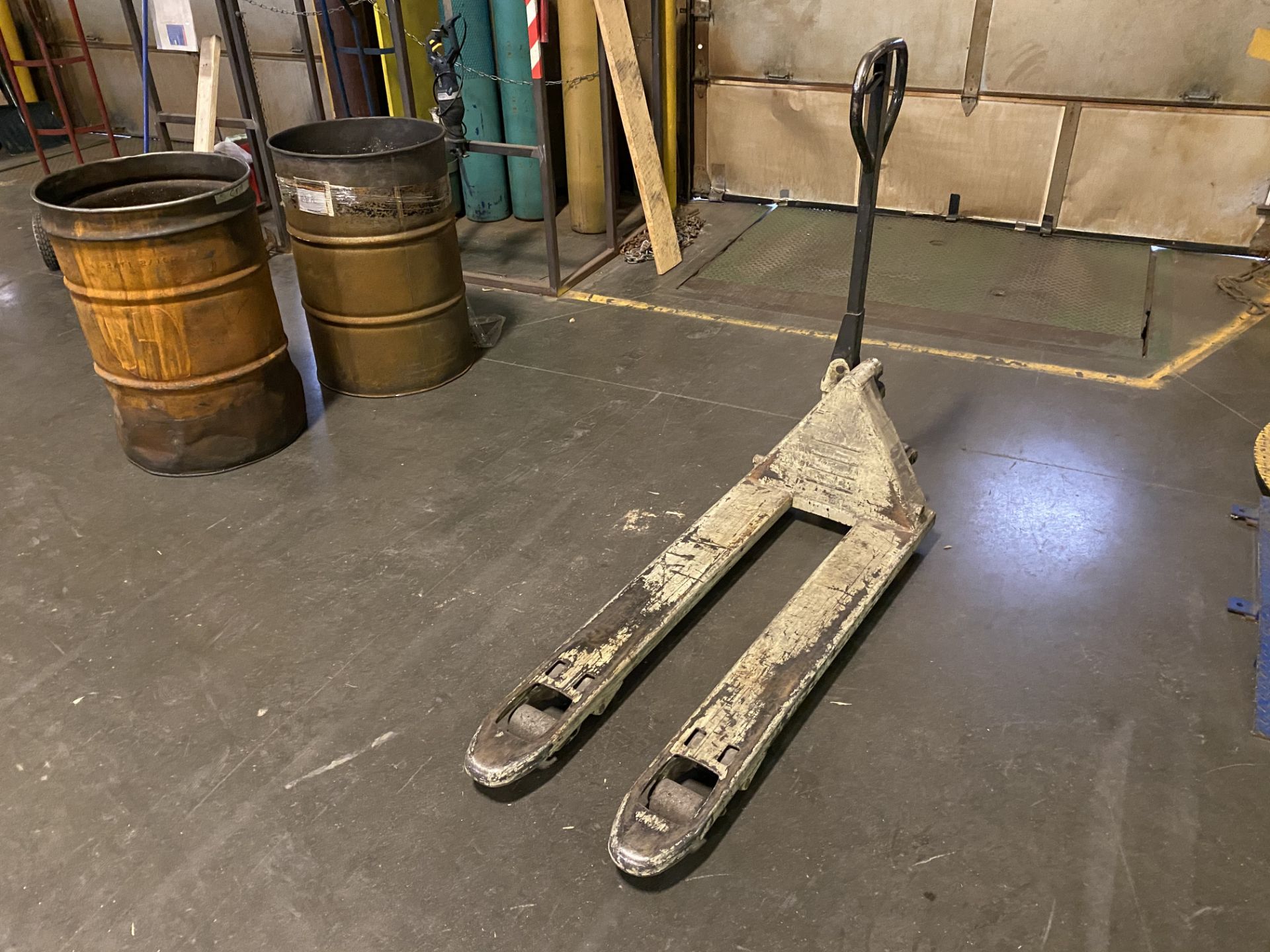 Crown Narrow Pallet Jack