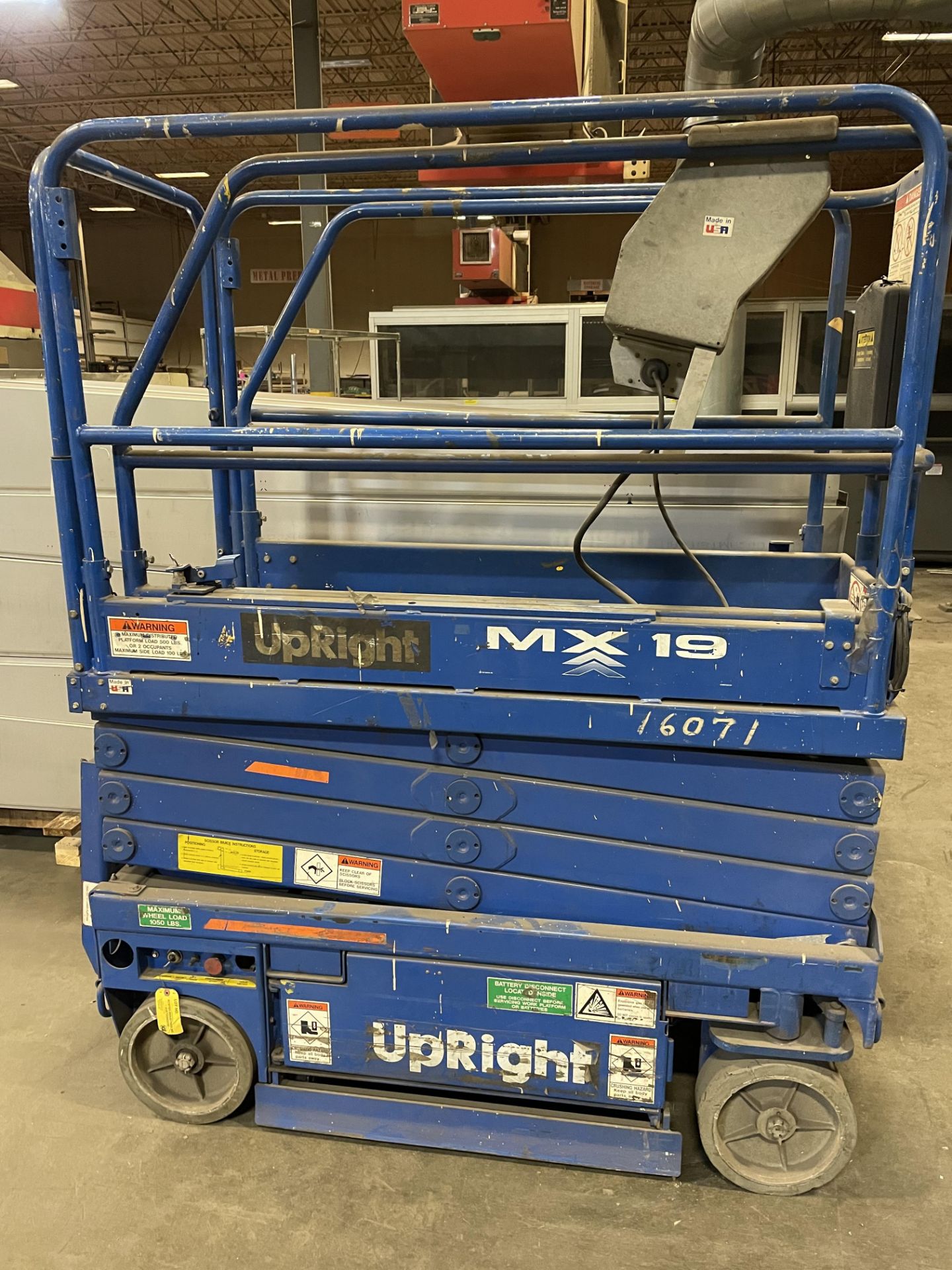 Upright #MX19 Electric 500lb. Deck Capacity, Hrs: N/A, w/Manual - Image 3 of 4