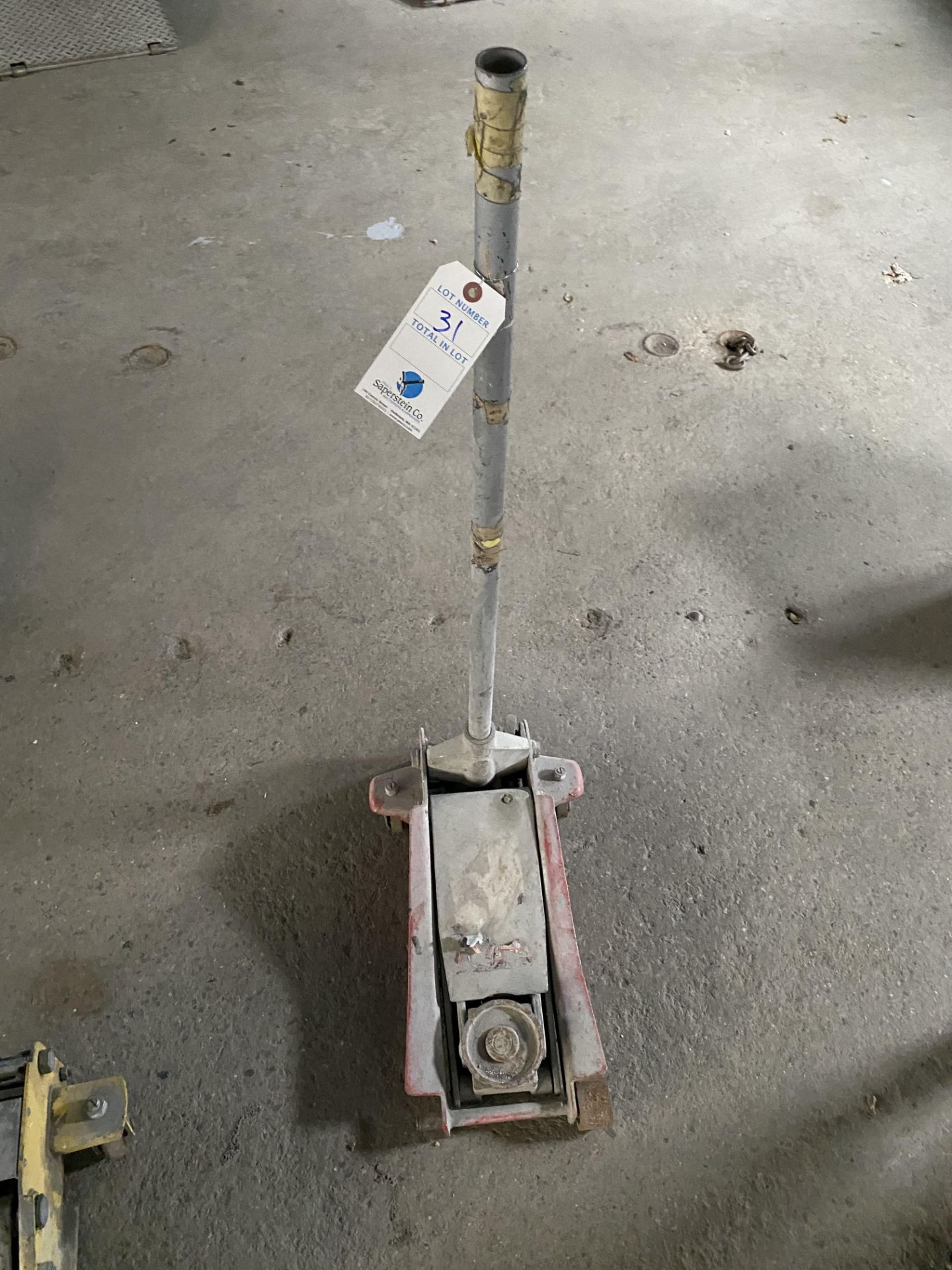 6000 Lb. Professional Floor Jack (Missing Wheel)