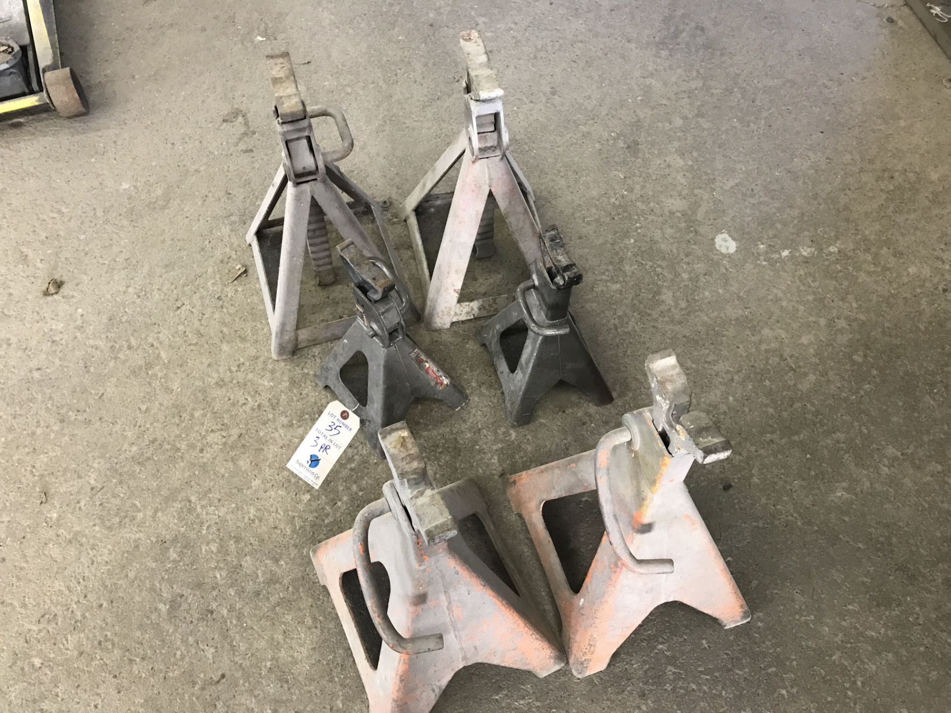 {LOT} Jack Stands