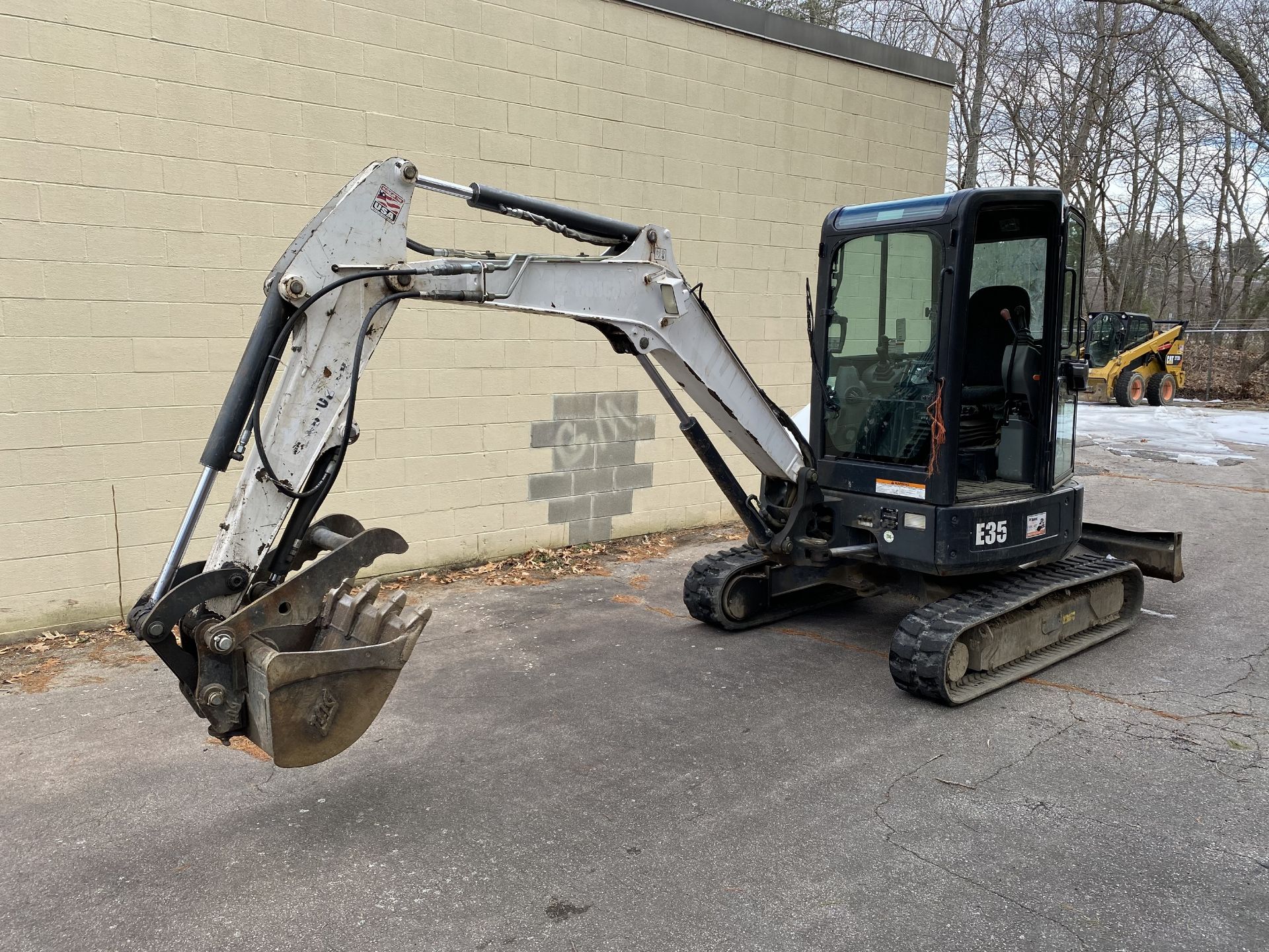 2013 Bobcat E35 Mini Excavator, Thumb Bucket, Pusher Blade, Tracks, Enclosed Cab, 1799 Hours, SN # A - Image 4 of 7