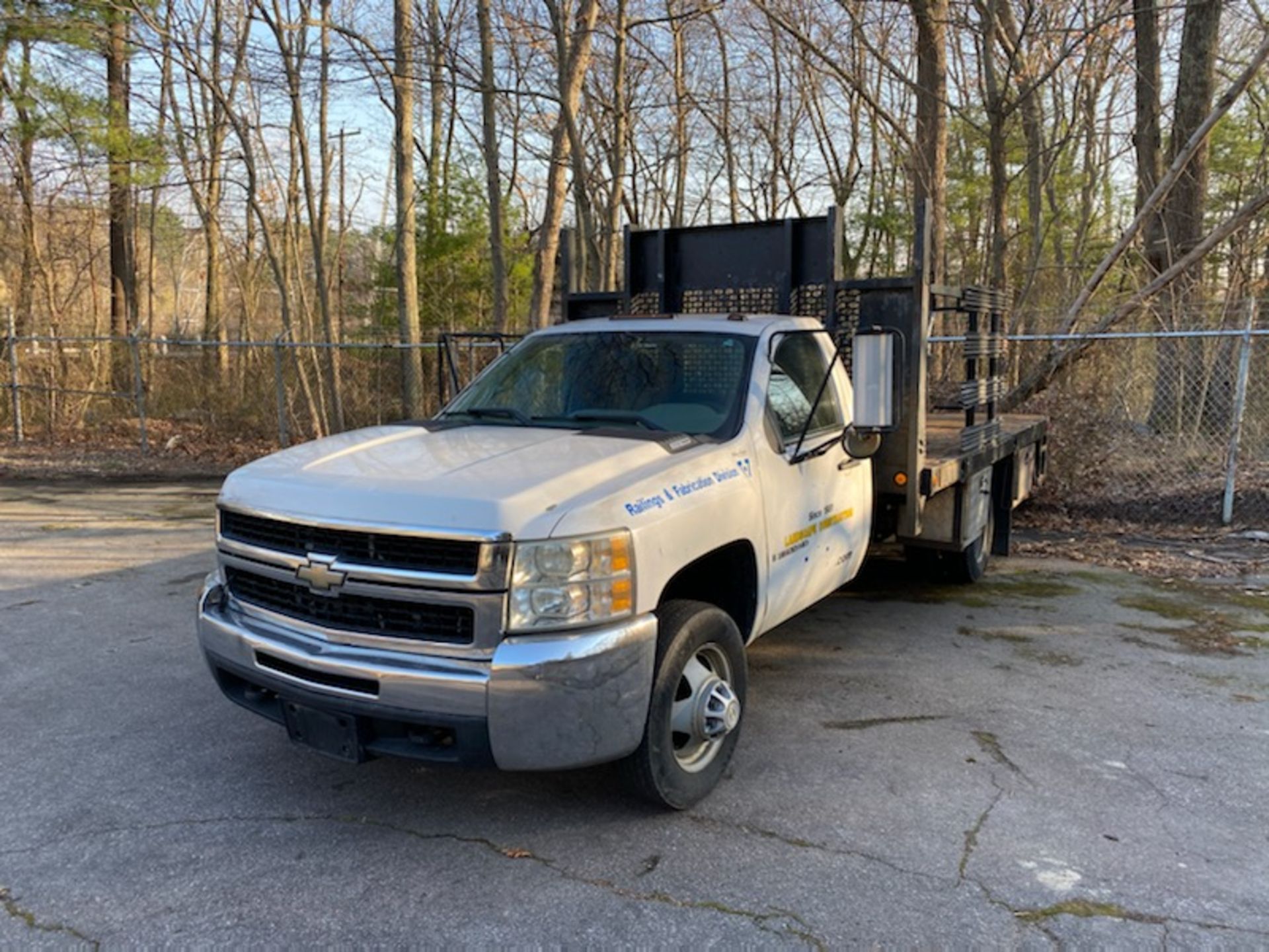 2008 Chevy #3500 HD 6-Wheel Diesel 14' Wood Deck Flatbed Stake Body w/Liftgate, Automatic SEE DESC - Image 2 of 2