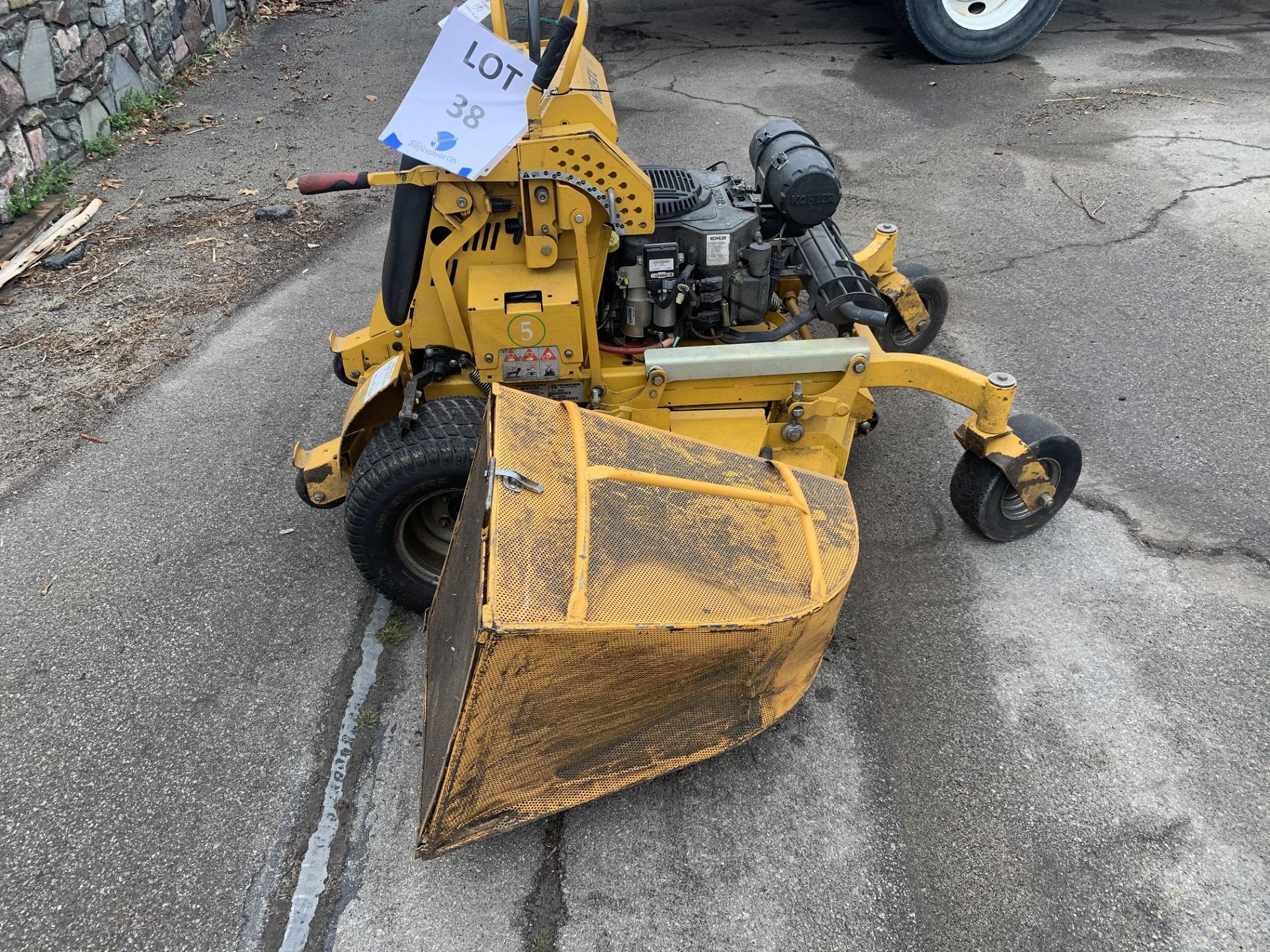 Hustler #935353 Commercial 52" Stander Mower w/ Catcher SN:16052283 Hours: 1933 - Image 4 of 6