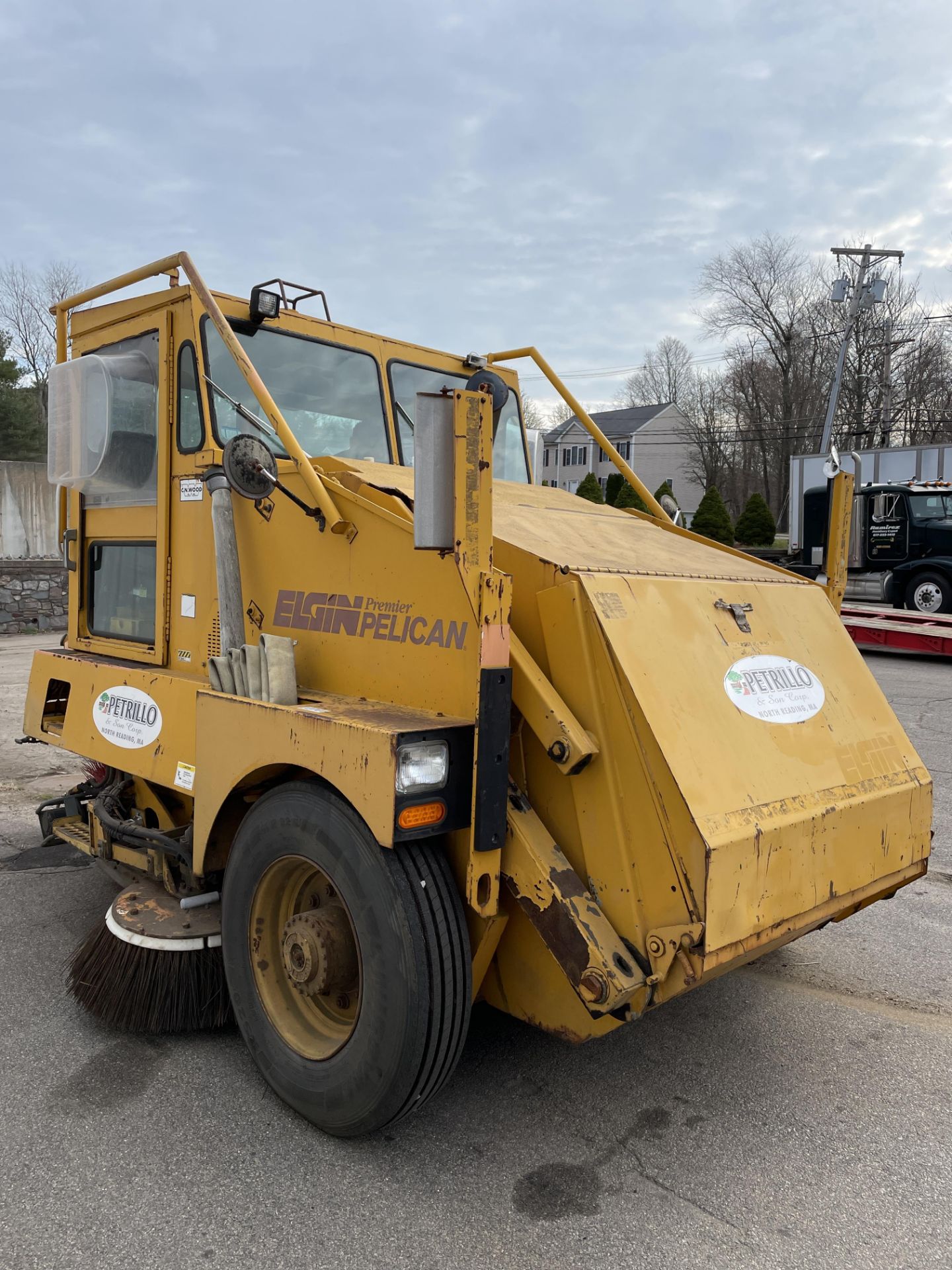 Elgin Premier Pelican Series P Commercial Street Sweeper, 4 Cyl. John Deere Diesel, Odom: 35,560 See - Image 4 of 16