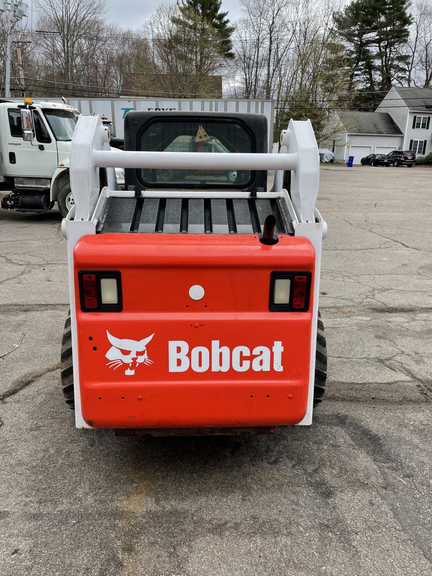 Bobcat S185 Rubber Tired Skid Steer, 961 Hours, Heat/AC, Windshield, Good Glass Machine Runs, 68"Buc - Image 11 of 20