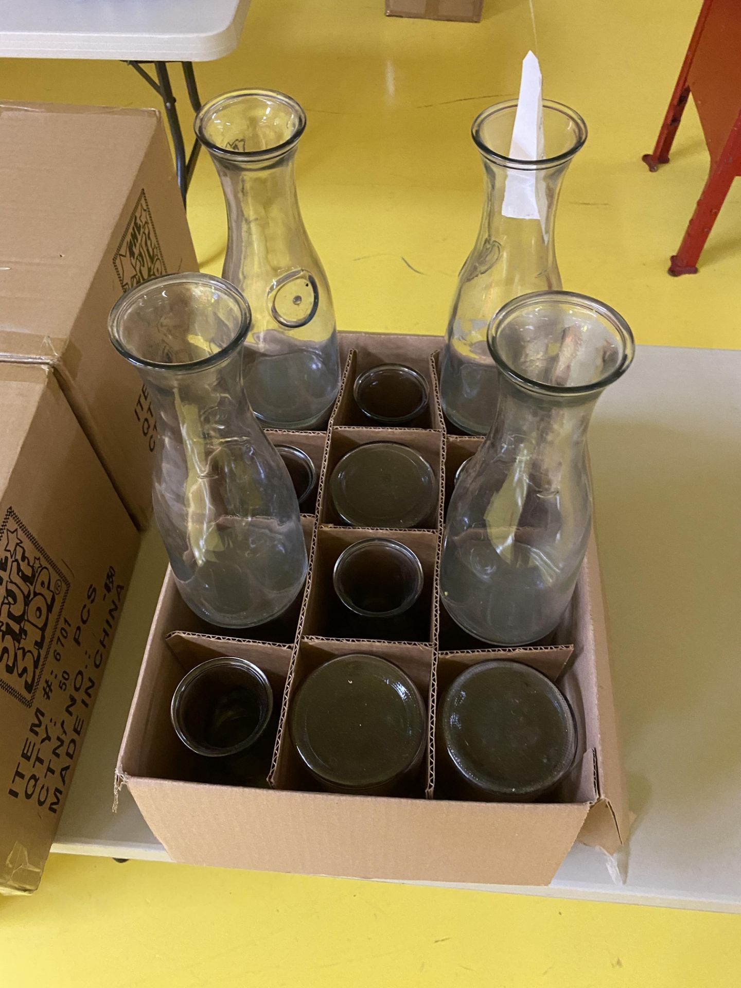 (16) New Glass Carafes