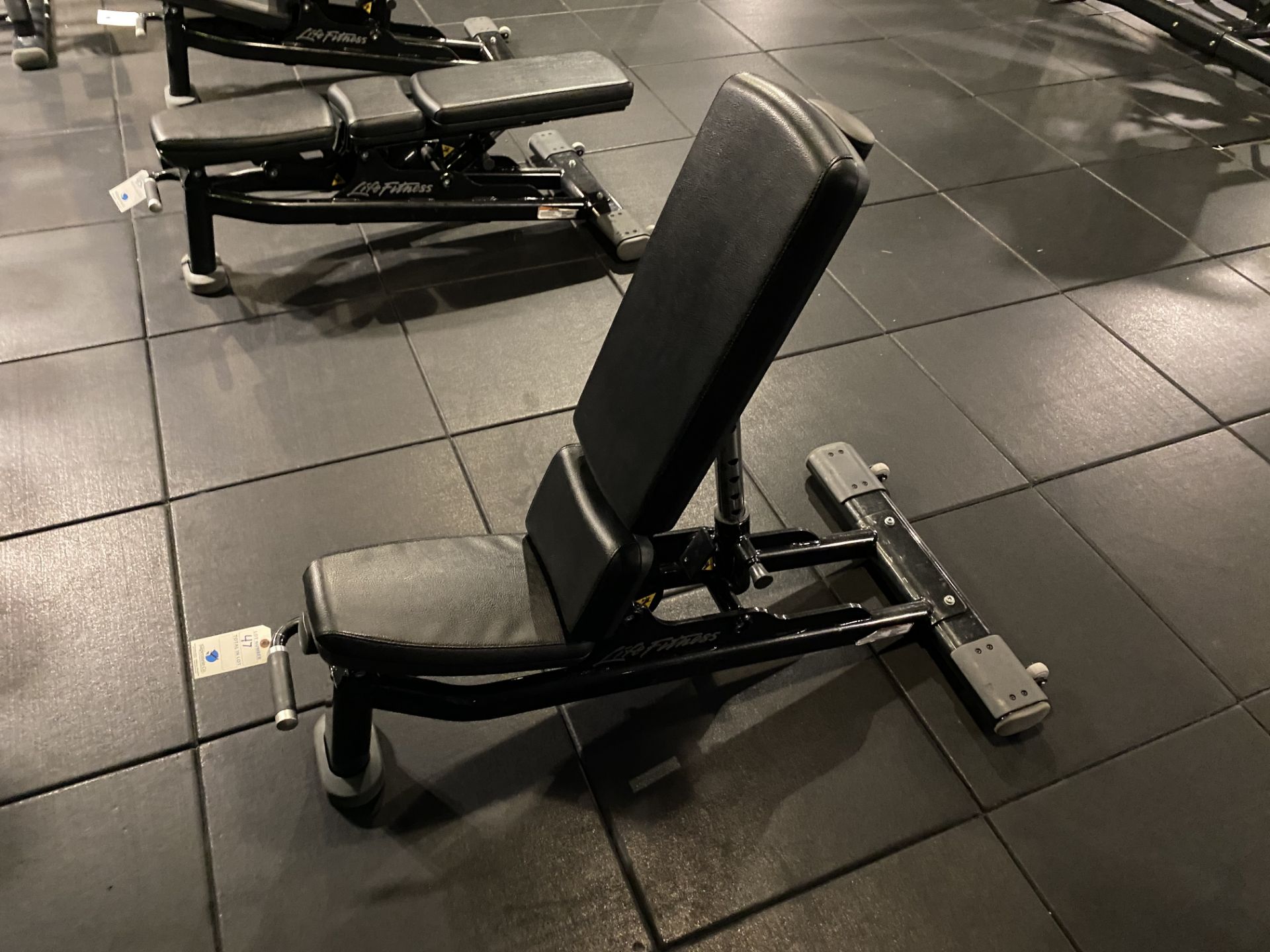 Life Fitness #SMAB Adjustable Setting Fitness Bench - Image 2 of 3