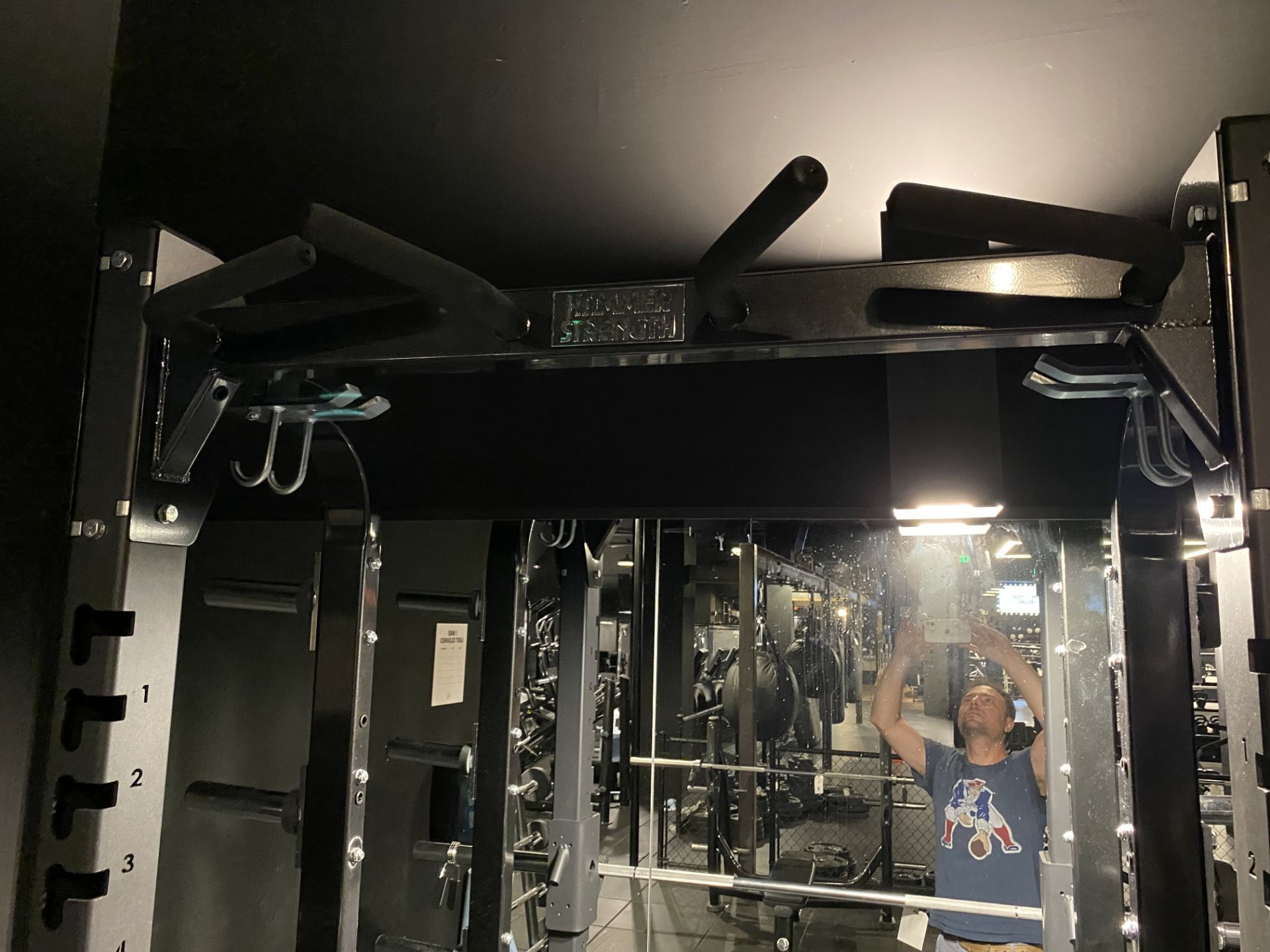 Hammer Strength Squat Rack #HDLSTOR-SA w/#HDLHRL 16 Setting w/Bar, Weight Rack, Pull Up Bars - Image 5 of 7