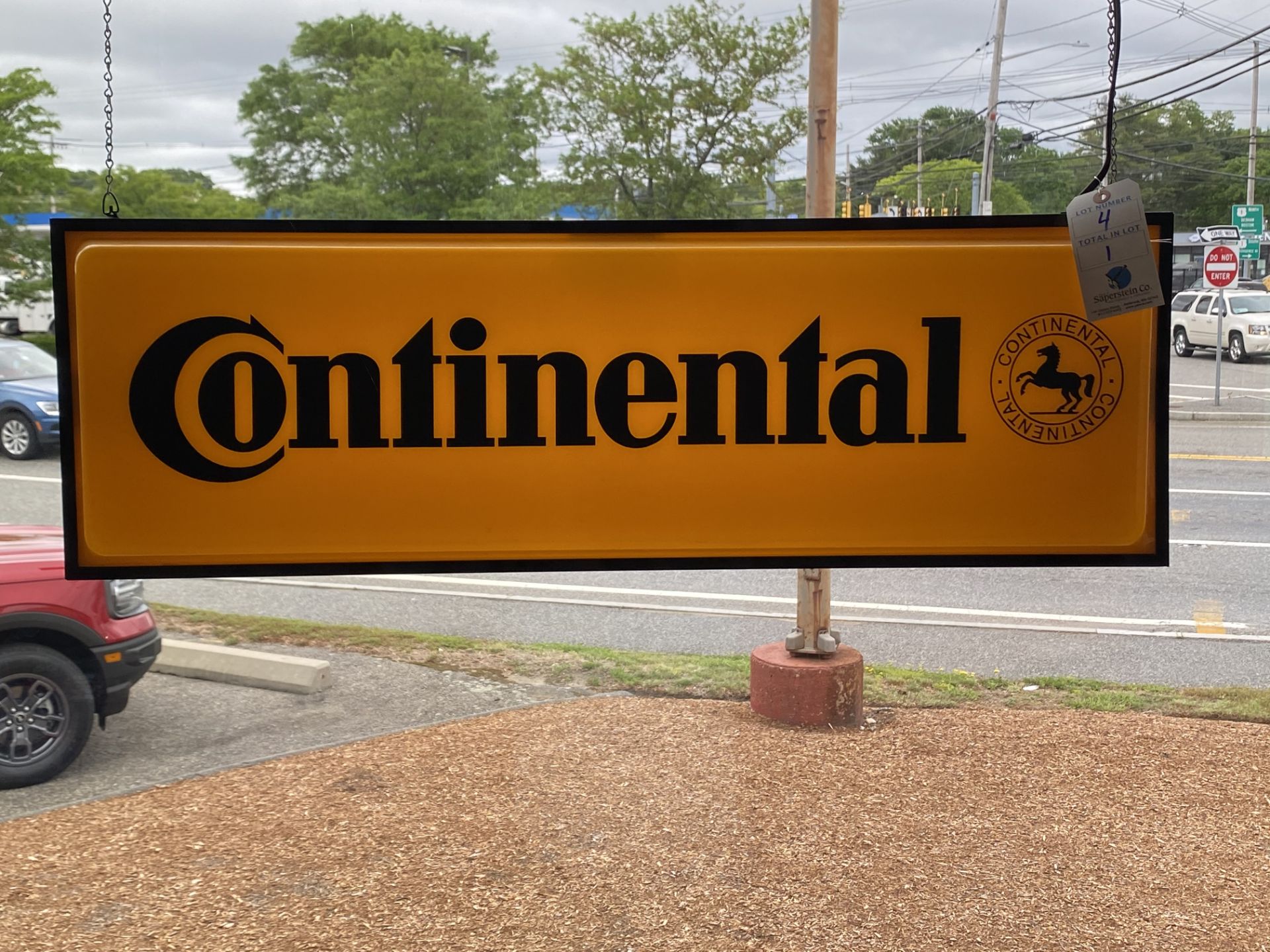 Continental Tires Illuminated Sign