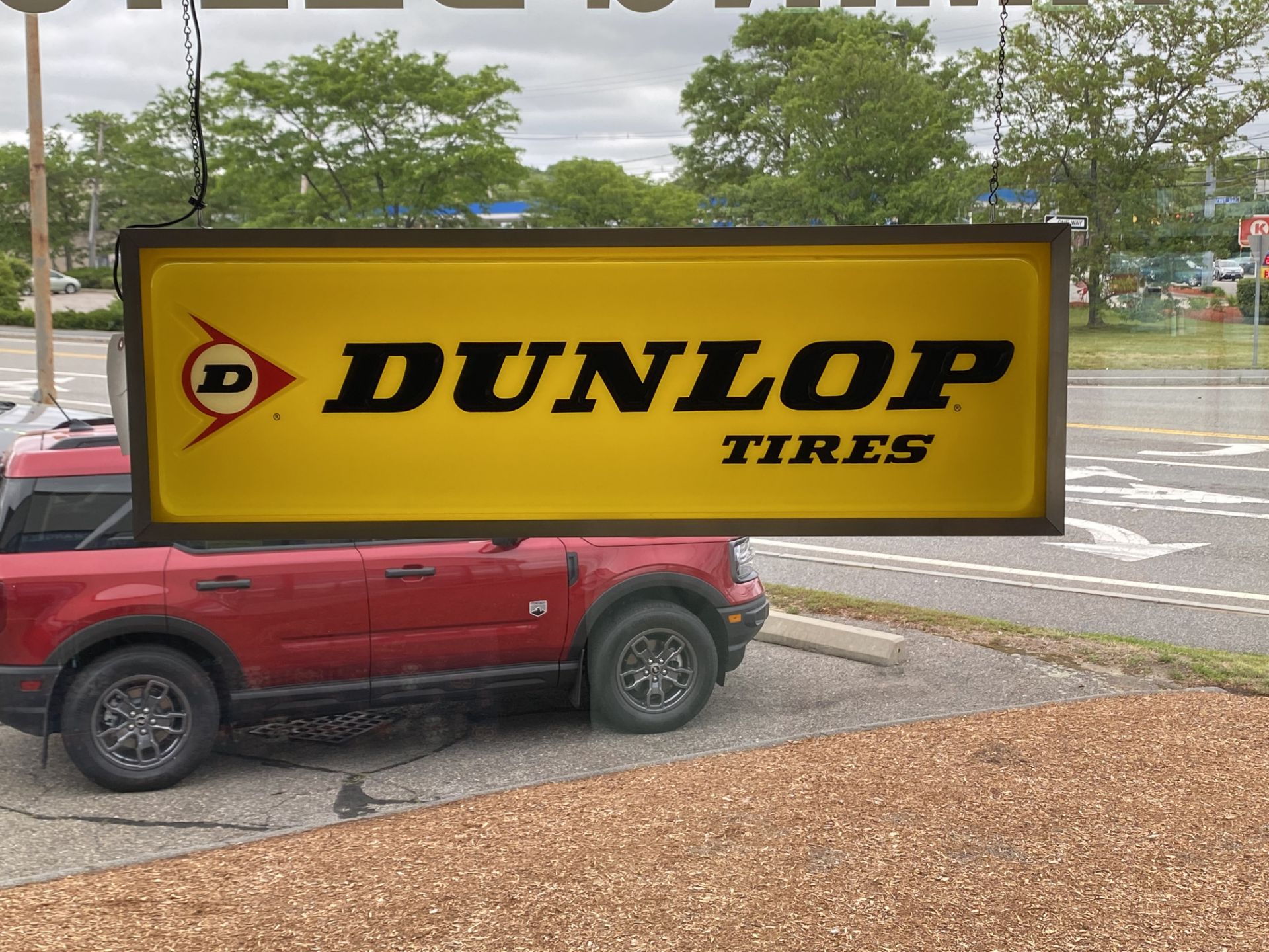 Dunlop Tires Illuminated Sign