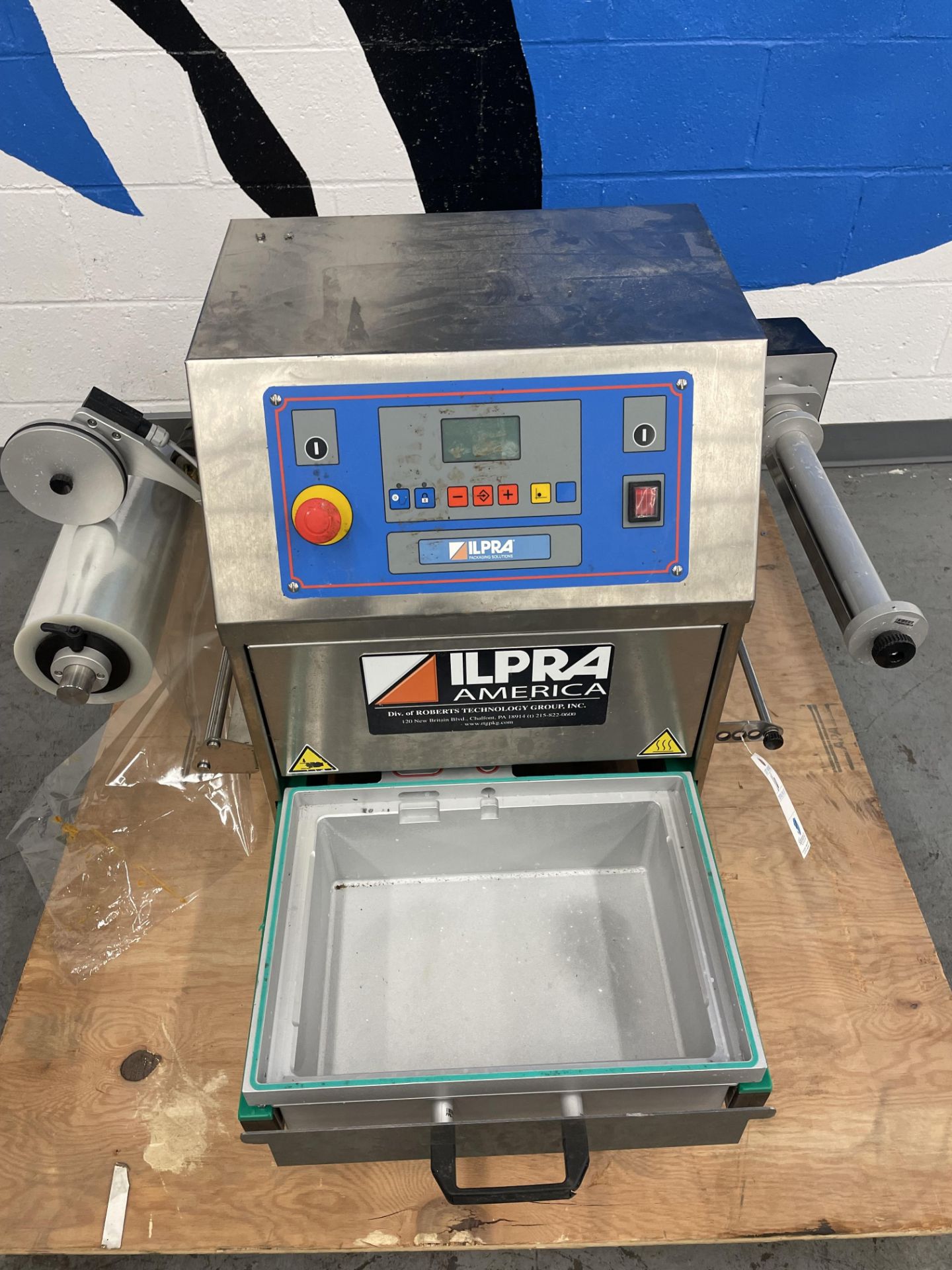 2019 ILPRA America # Energy P6 SN: EP10887 Tray Sealer 230V - Image 4 of 4