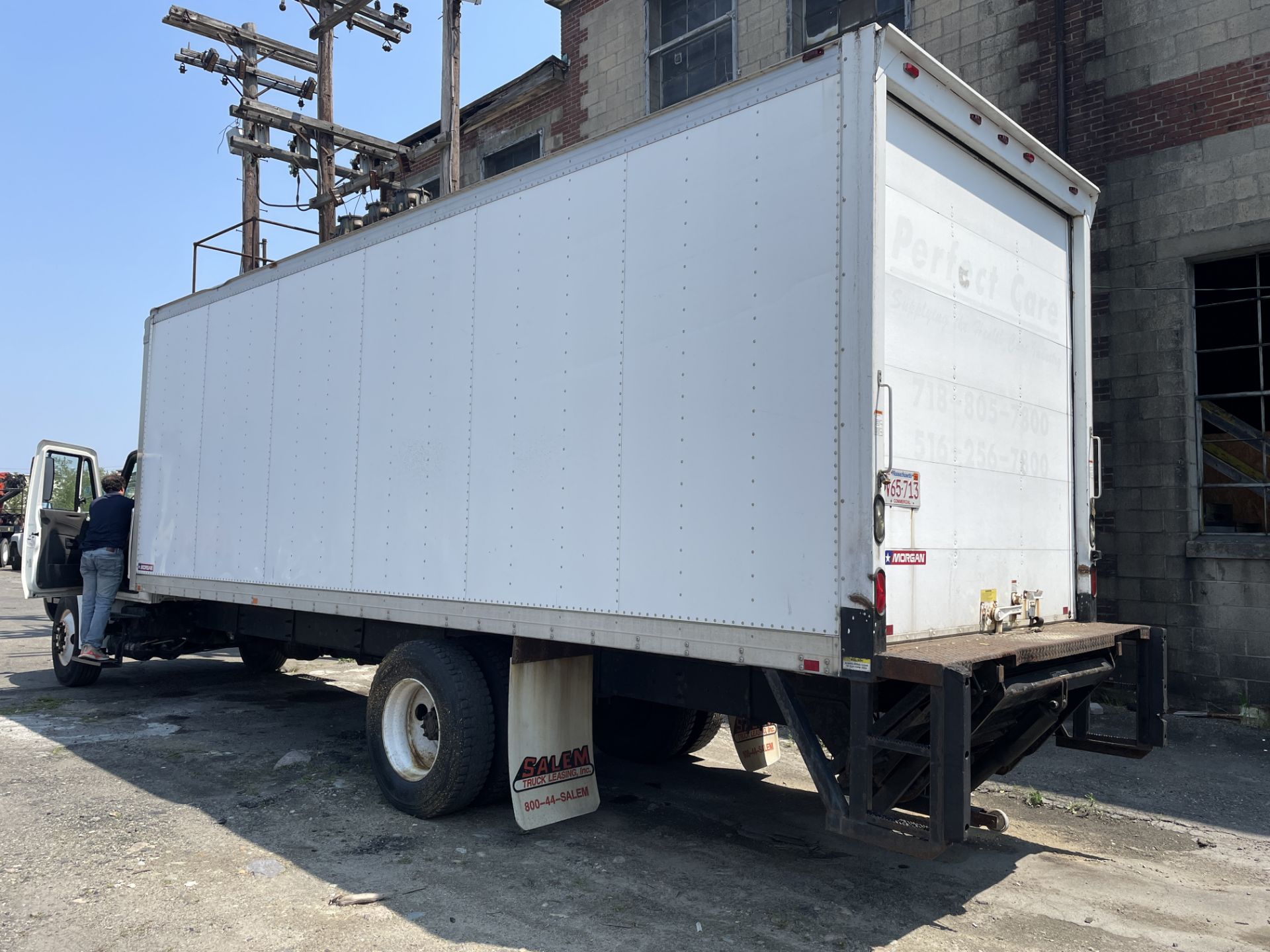 2013 International #430 Box Truck, Automatic, Dual Turbo Diesel, 6.4L, 6-Wheel 24' Morgan Box w/ - Image 2 of 6