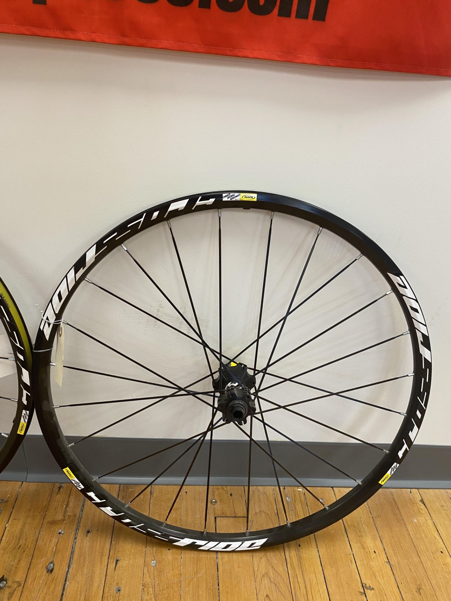 (2) Mavic Crossride Wheel Set Xride 26" $300 Retail - Image 4 of 4