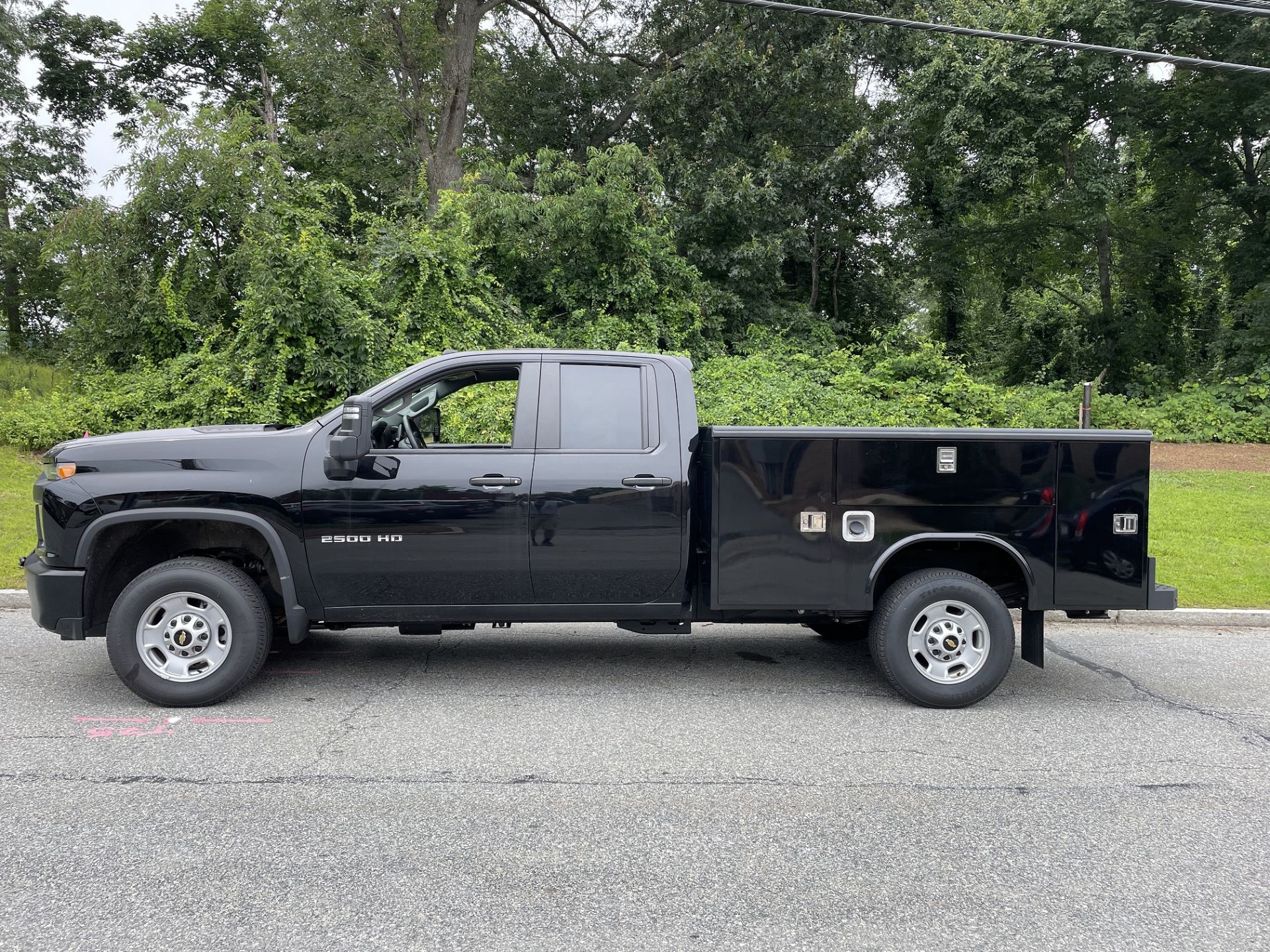 2020 GMC Sierra 2500 Utility Body Truck, 4 Dr, 4x4, 8 Cyl Gas, Odom: 4,086, Vin#: 1GC2YLE73LF299140