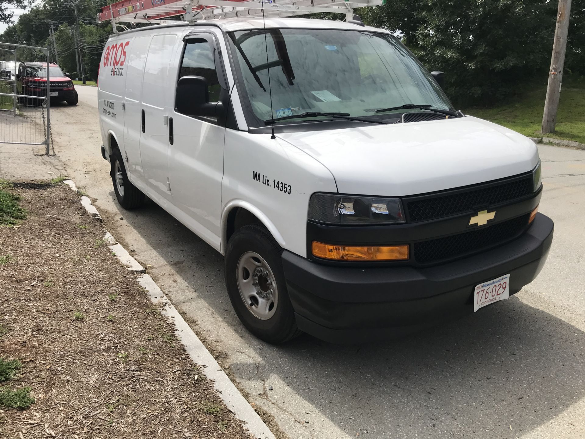 2018 Chevrolet Express Cargo Van, V6 Gas, Odom: 65,000, Vin#: 1GCWGAFP2J1206254 - Image 4 of 4