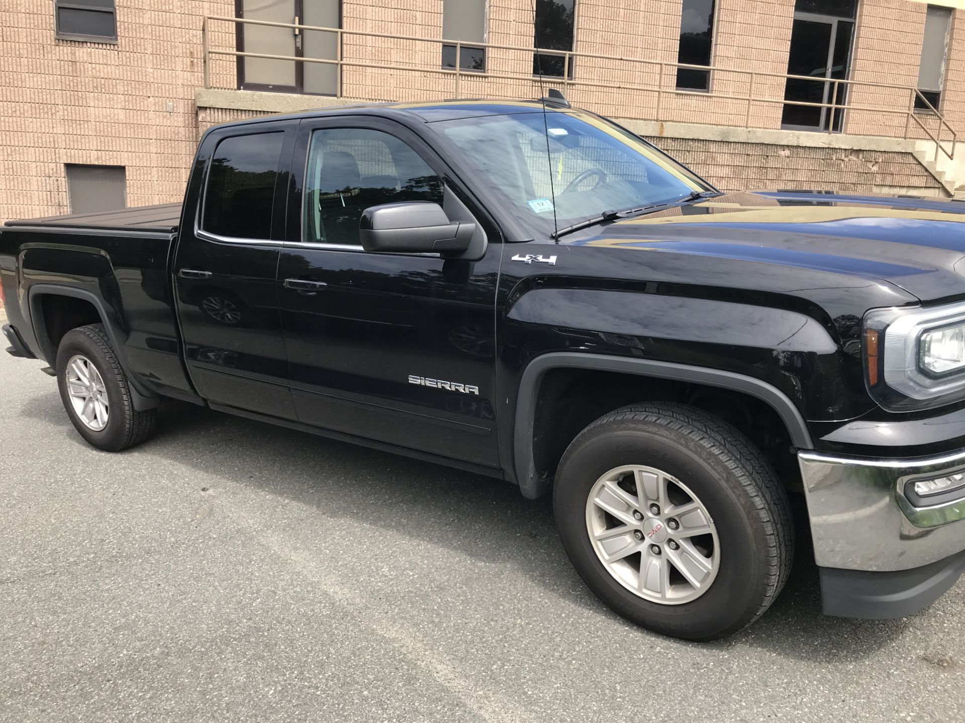 2019 GMC Sierra 1500 Pickup Limited SLE, 4 Door, 4 x 4, 6.2 Liter Gas, Odom: 69,348, Vin#: See Desc. - Image 3 of 6