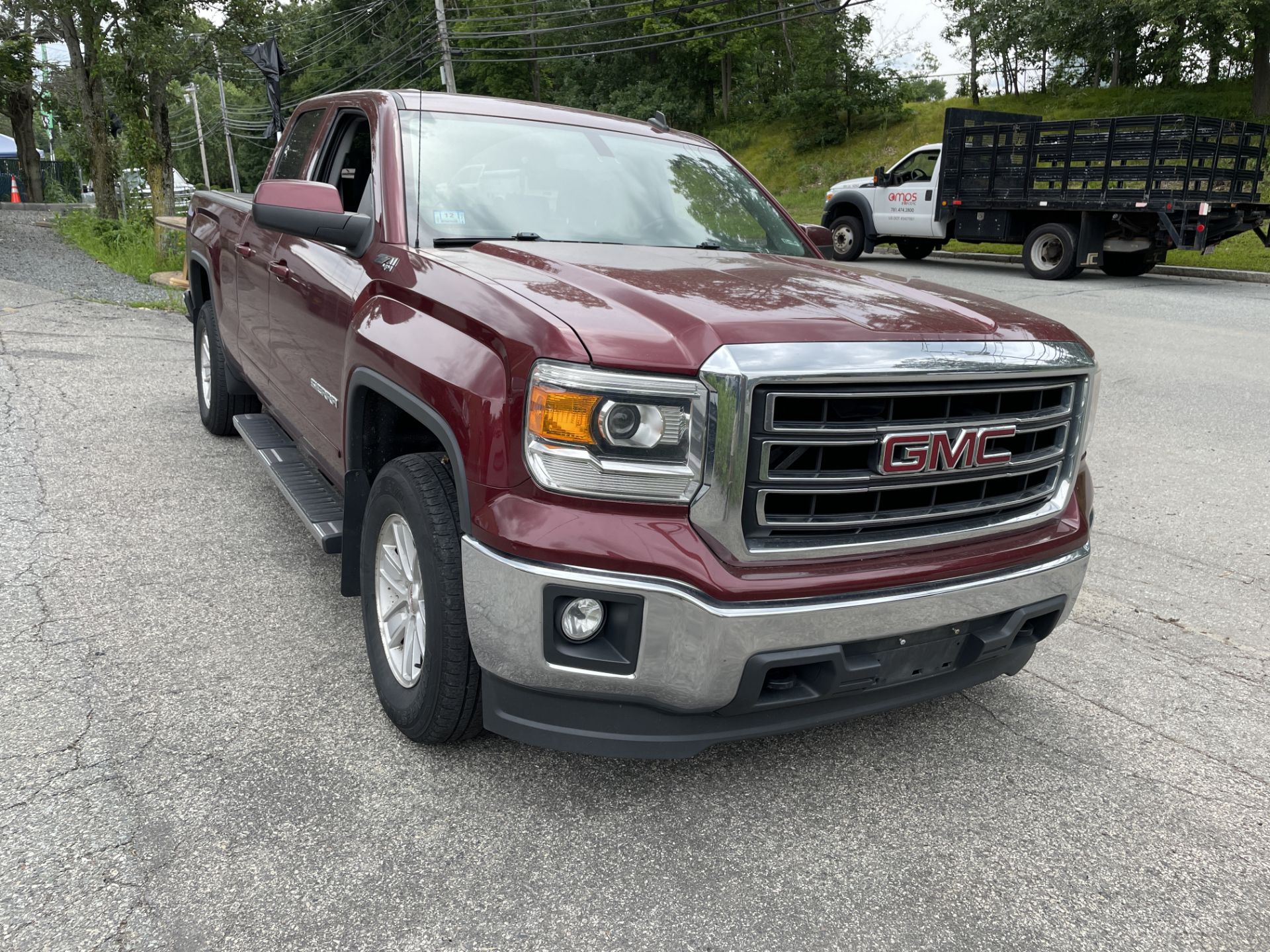 2014 GMC Sierra Z71 1500 SLE 4 Door Pickup, Solid Tonneau V8 Gas, 5.3L, 4 x 4, Odom: 91,012