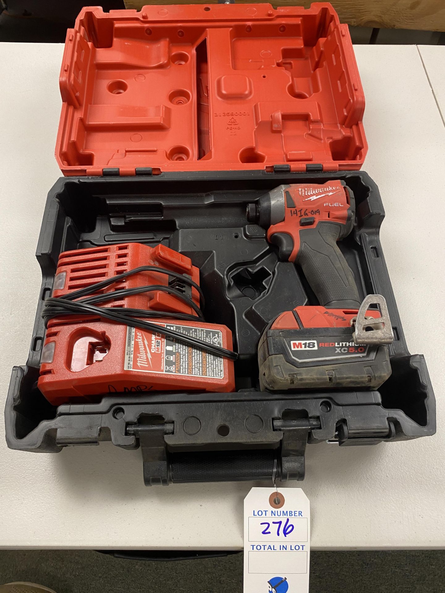 Milwaukee M18 1/4" Impact Driver w/ Battery, Charger and Case #2853-20