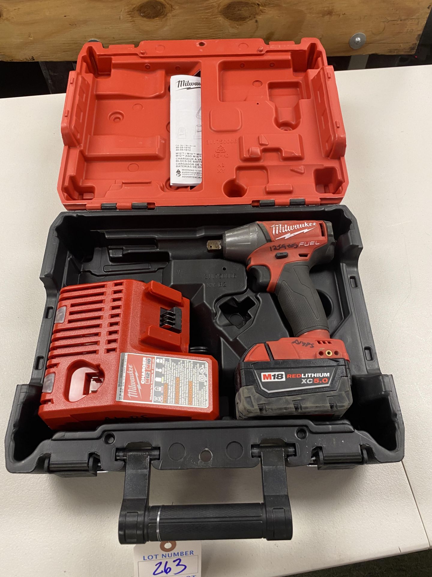 Milwaukee M18 Impact Gun w/ Battery, Charger and Case #2755-20