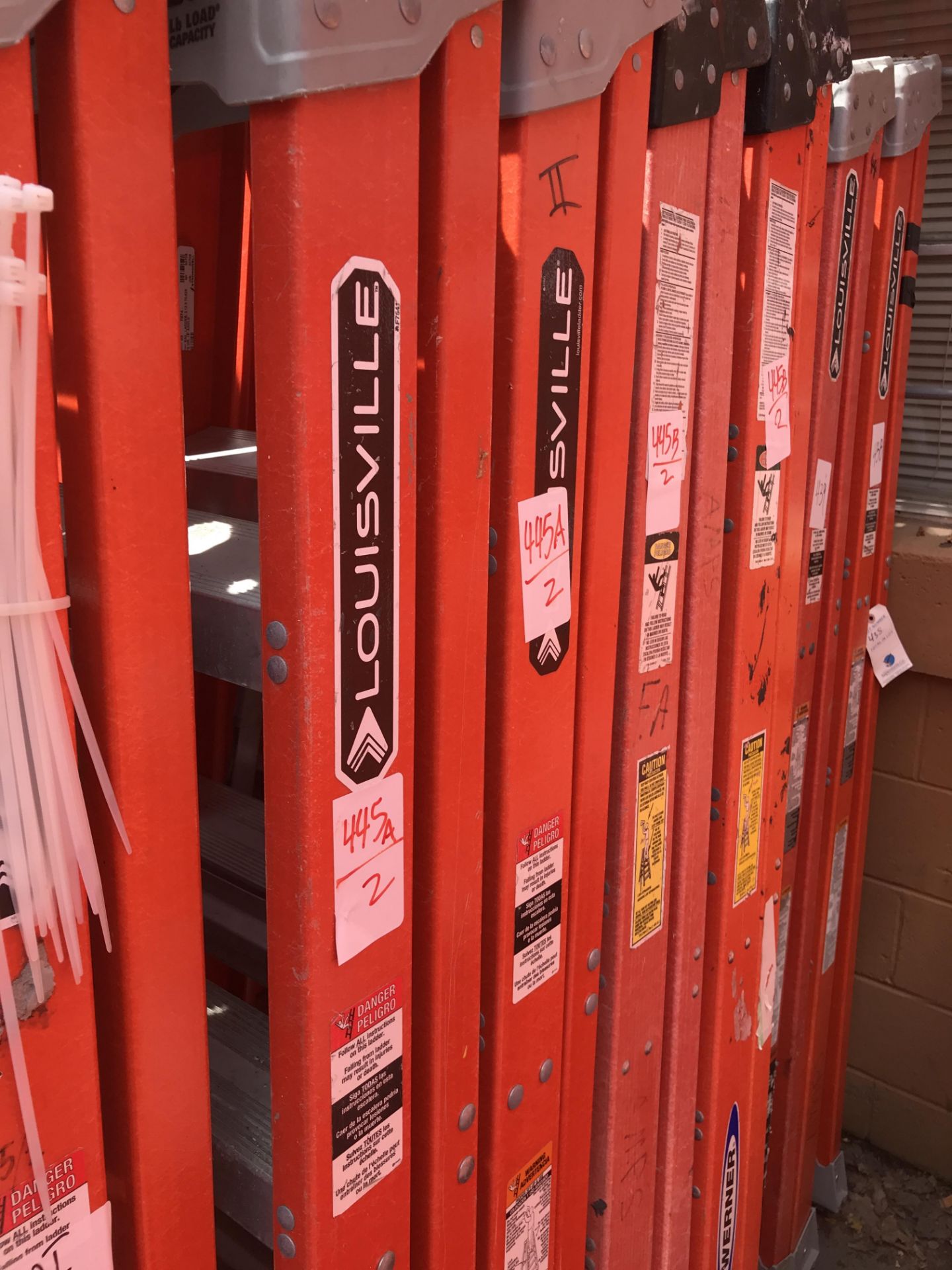 (2) 6' Werner Fiberglass Step Ladders