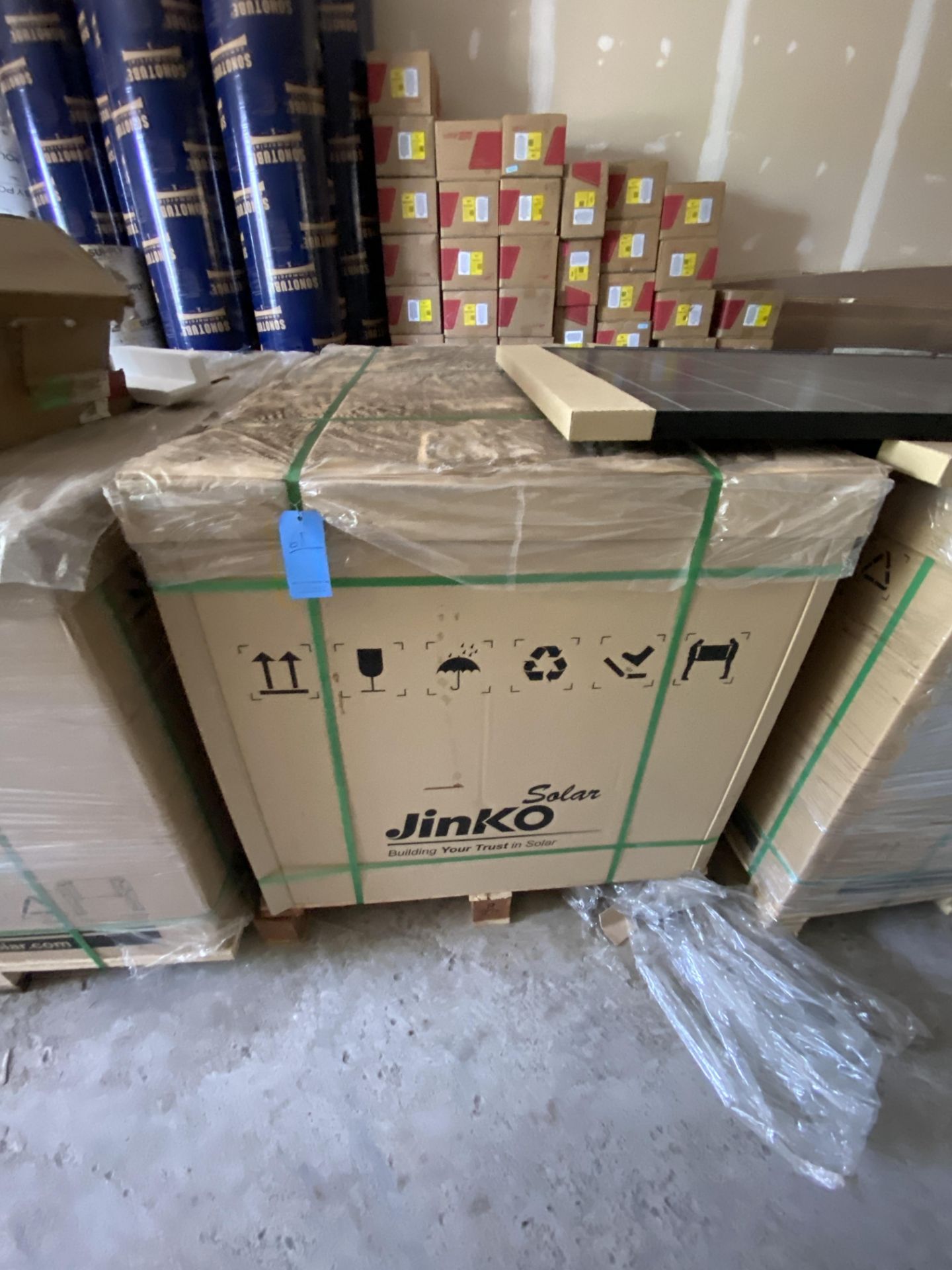 (50) JinKo PV Module #JKM305P-72, TYPE: 4BB, Nominal Power 305W (NEW IN BOX ON 2 PALLETS)