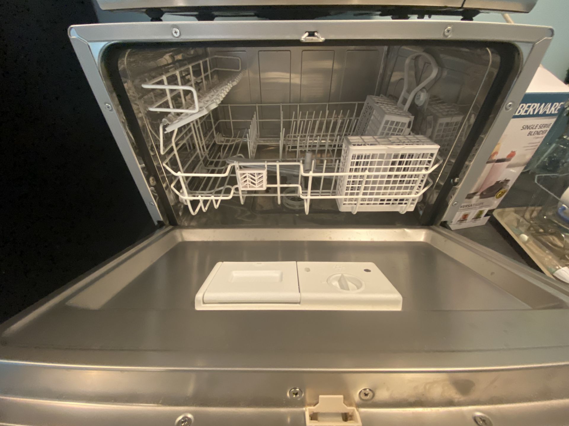 SPT #SD2201S Dishwasher - Image 2 of 2