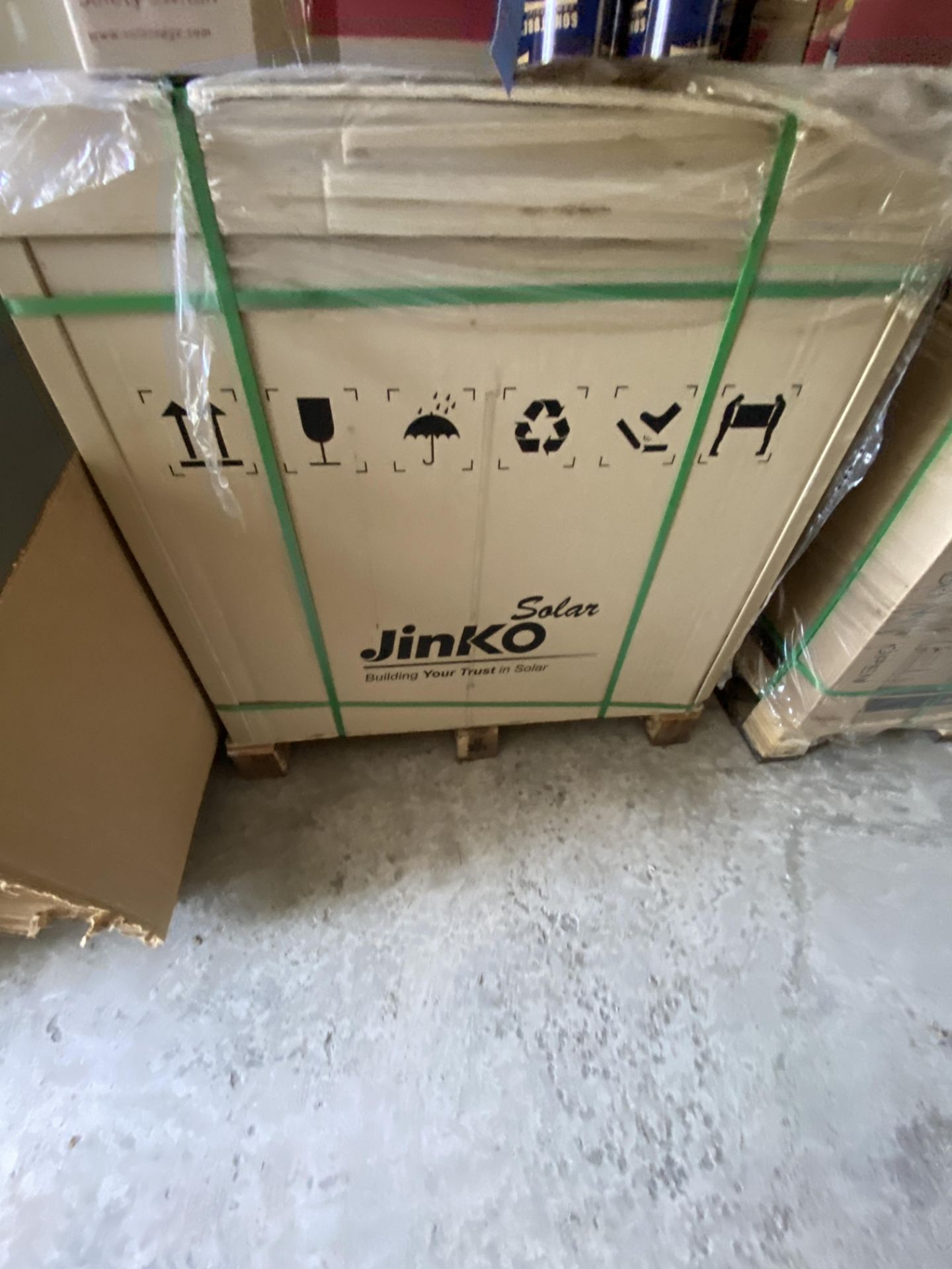 (50) JinKo PV Module #JKM305P-72, TYPE: 4BB, Nominal Power 305W (NEW IN BOX ON 2 PALLETS) - Image 2 of 3