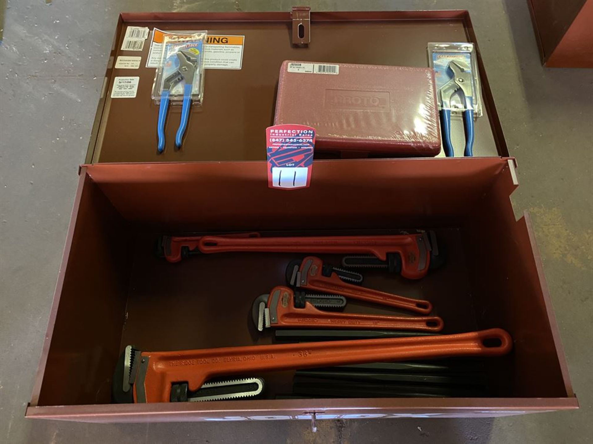 JOBOX 650990 Tool Box w/ Assorted RIDGID Pipe Wrenches (Location: Ferguson Warehouse) - Image 2 of 2